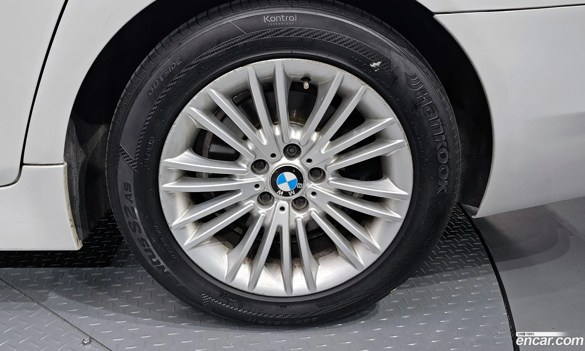 BMW 5 Series F10 520D xDrive - фотография 6811575