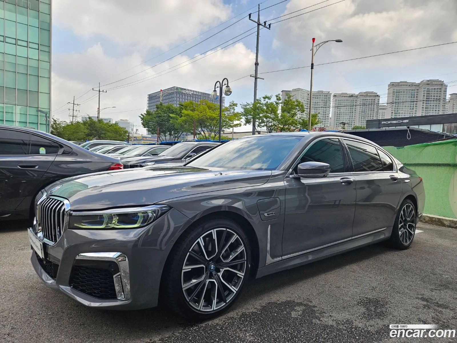BMW 7 Series G11 745Le Iperformance M Sports - фотография 3687267