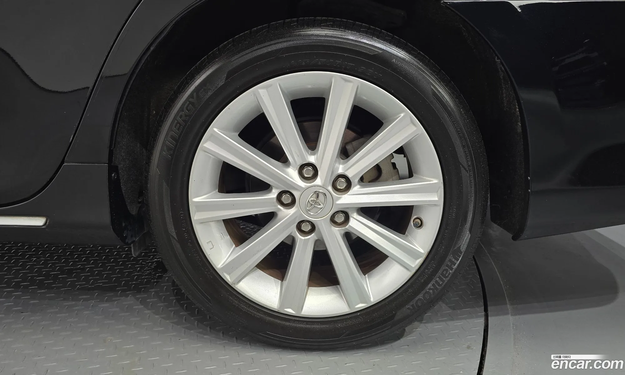 Toyota New Camry 25 Xle - фотография 15415684