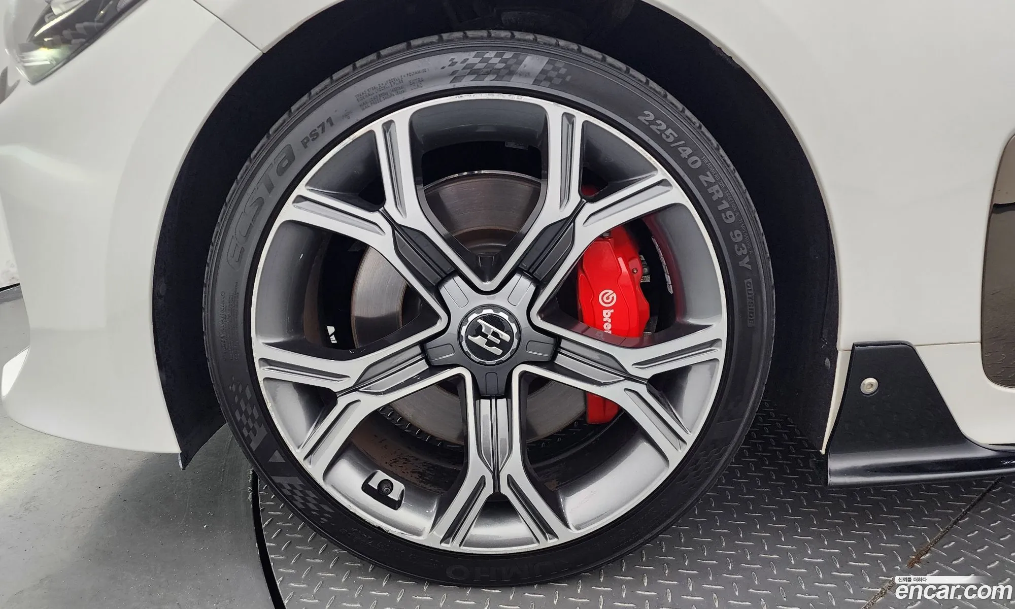 Kia Stinger 20 Turbo 2Wd Platinum - фотография 12608144