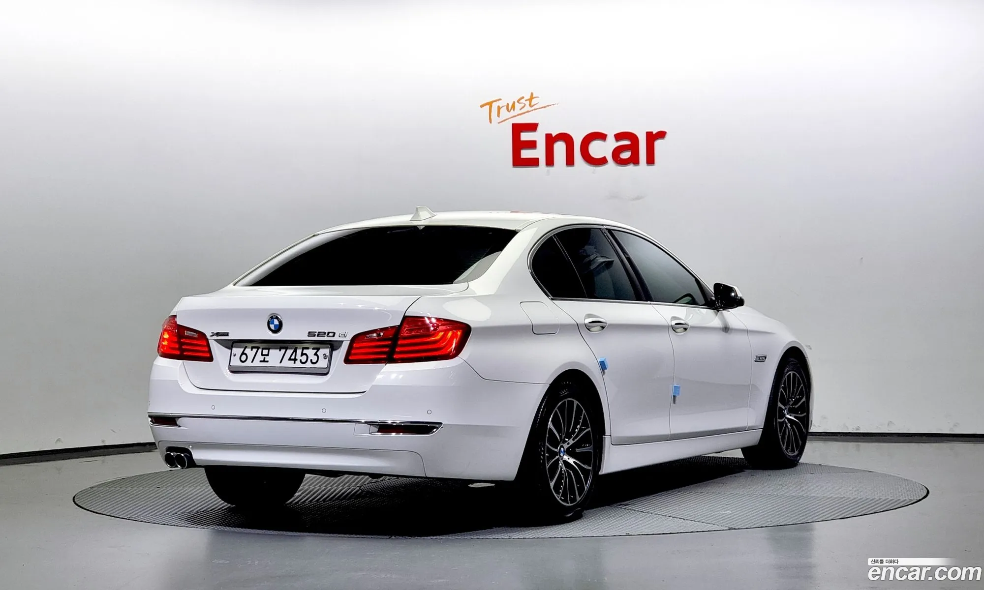 BMW 5 Series F10 520D xDrive Luxury - фотография 7688637