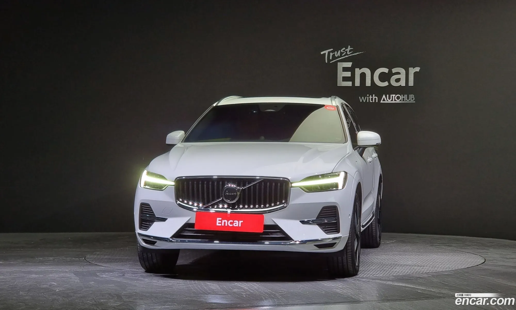 Volvo Xc60 2Nd Generation T8 Ultimate Bright - фотография 14658459