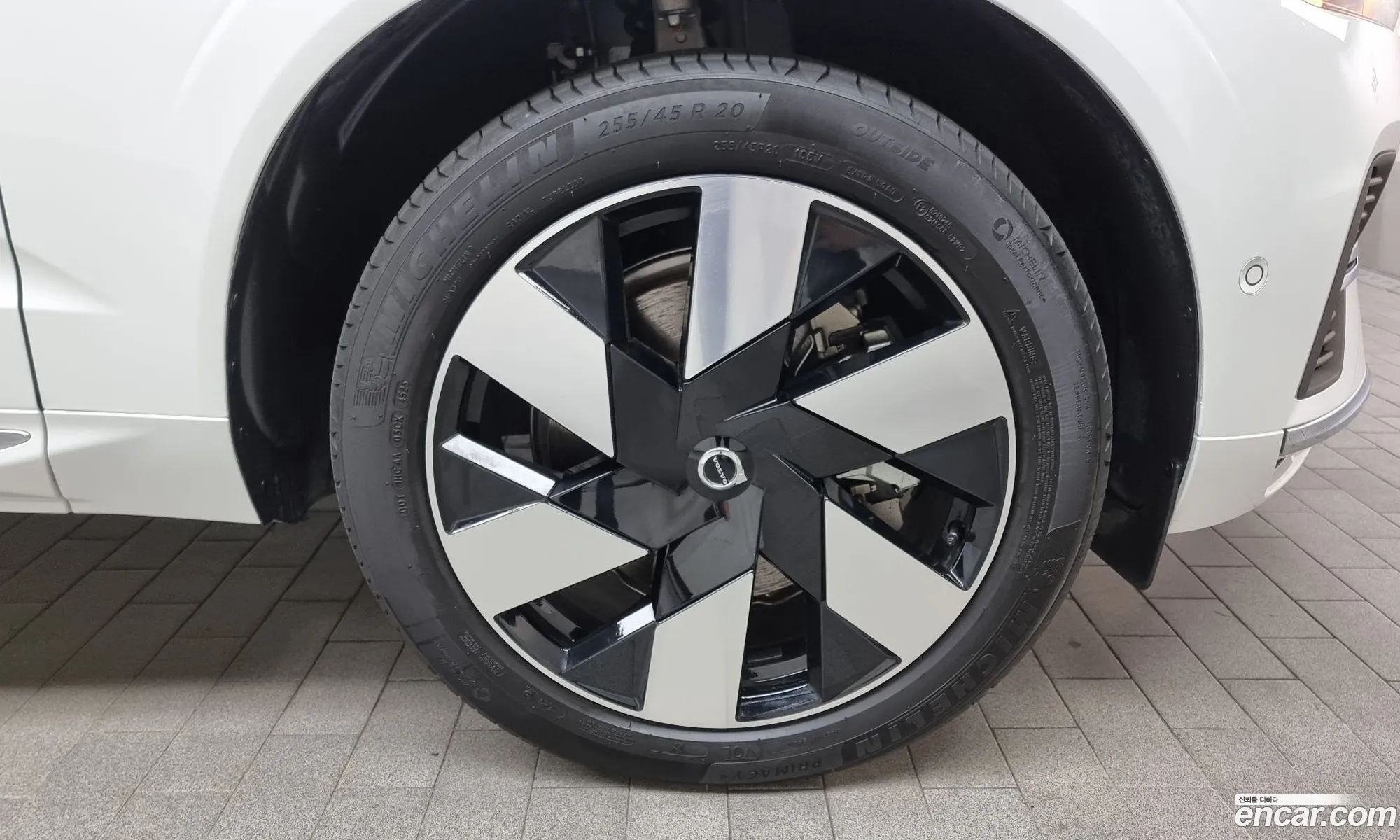 Volvo Xc60 2Nd Generation T8 Ultimate Bright - фотография 14658461
