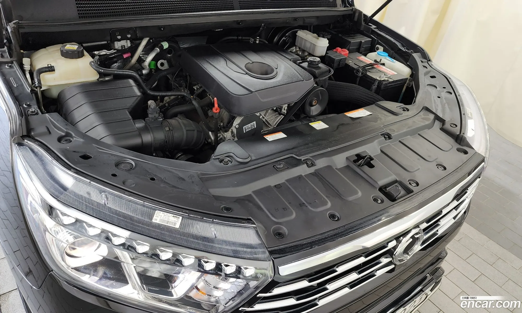 Kg Mobility Ssangyong Korando Turismo 4Wd Chateau 9-Seater High Roof - фотография 6564955