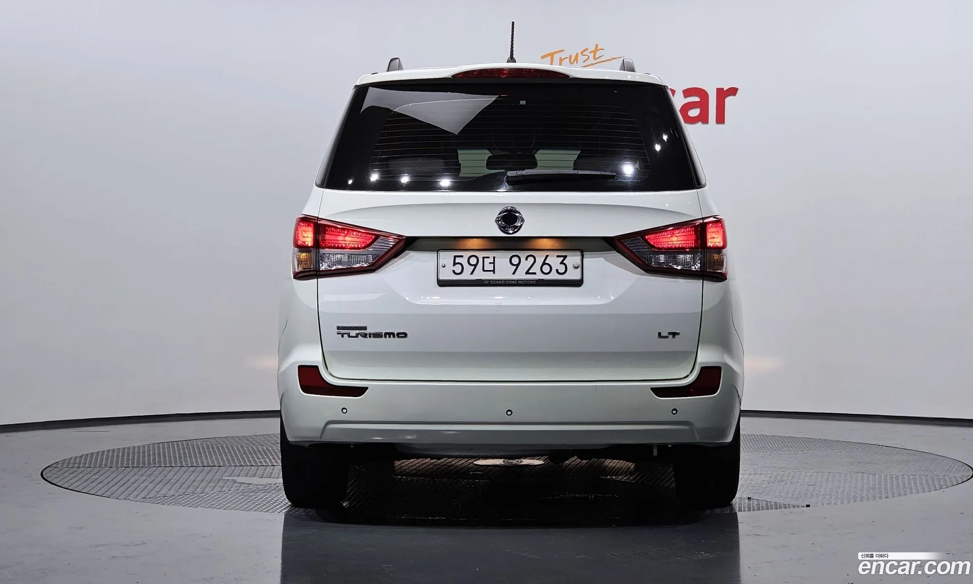 Kg Mobility Ssangyong Korando Turismo 4Wd 9-Seater Adventure 60Th Edition - фотография 7666070