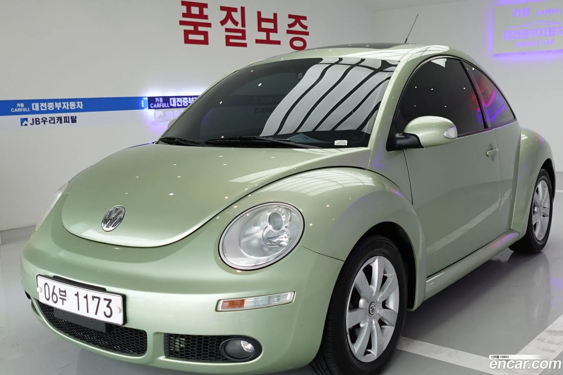 Volkswagen New Beetle Deluxe 20 9C - фотография 8482615