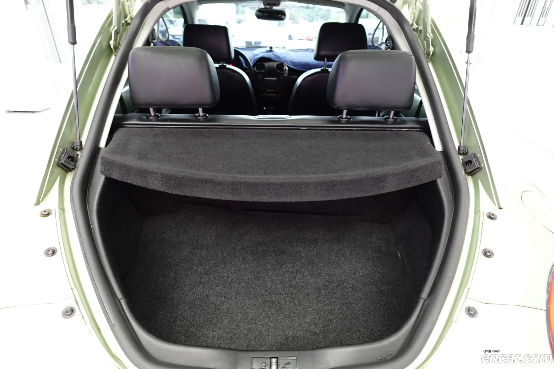 Volkswagen New Beetle Deluxe 20 9C - фотография 8482616