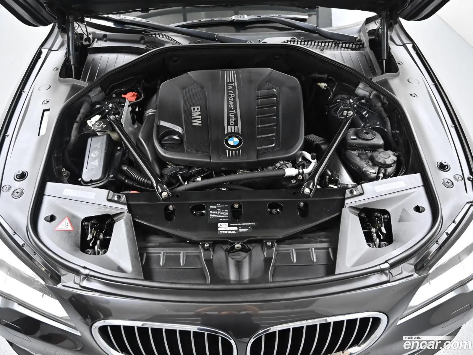 BMW 7 Series F01 740D xDrive - фотография 12480683