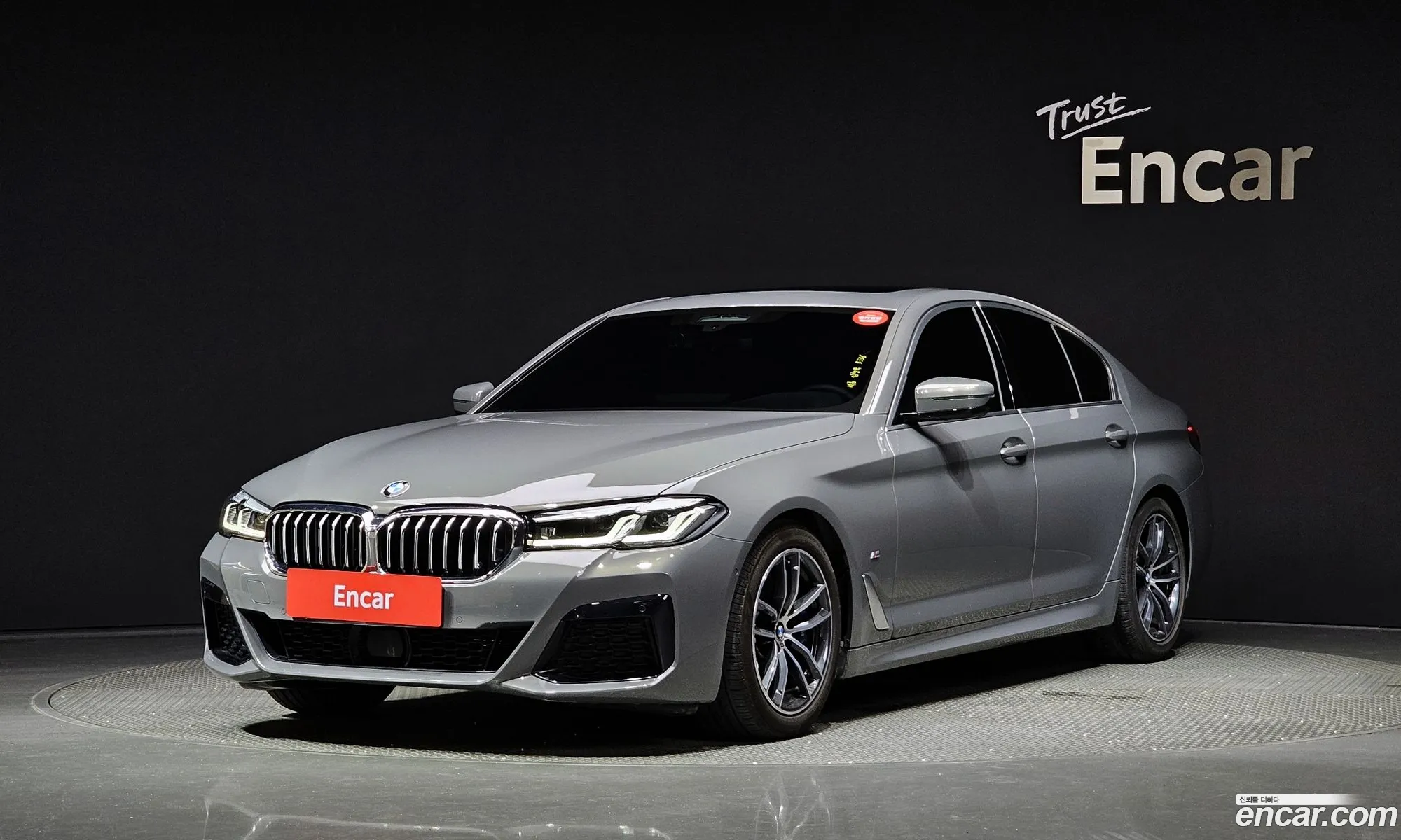BMW 5 Series G30 520I M Sports - фотография 8392359