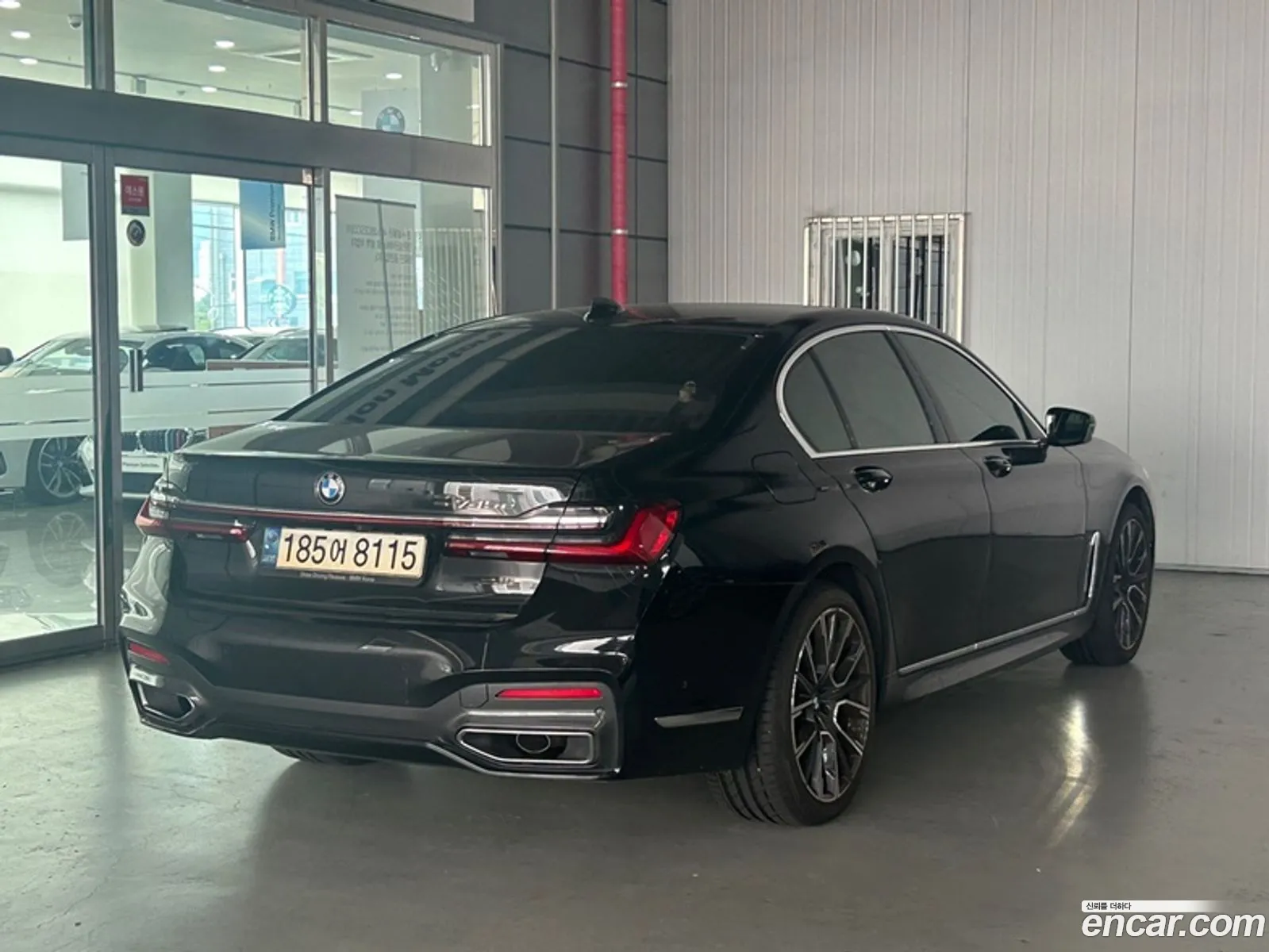 BMW 7 Series G11 745E Iperformance M Sports - фотография 8007661