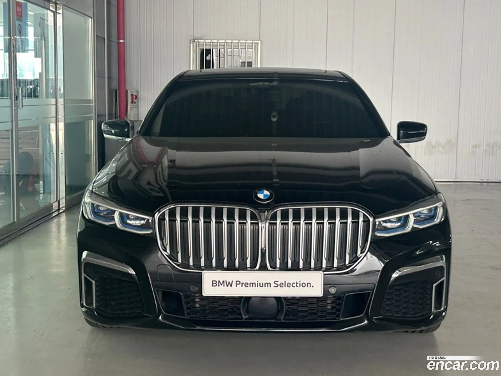 BMW 7 Series G11 745E Iperformance M Sports - фотография 8007662