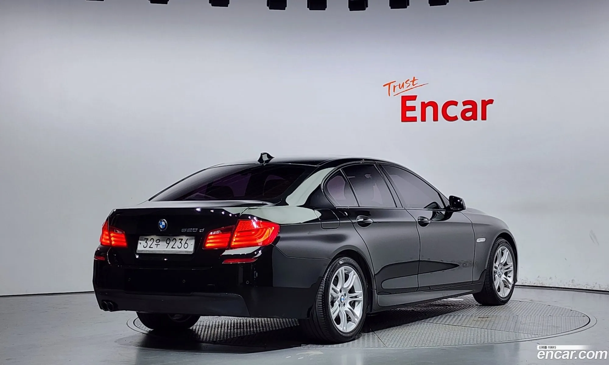 BMW 5 Series F10 520D M Sports - фотография 6741319
