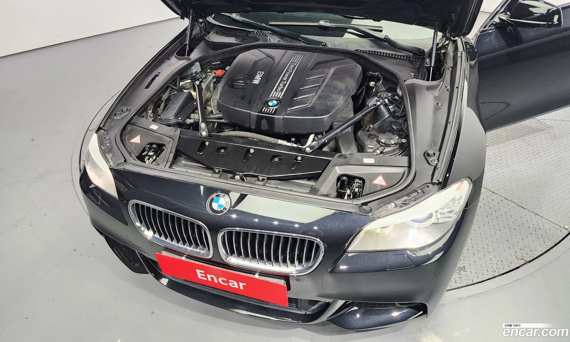 BMW 5 Series F10 520D M Sports - фотография 6741323