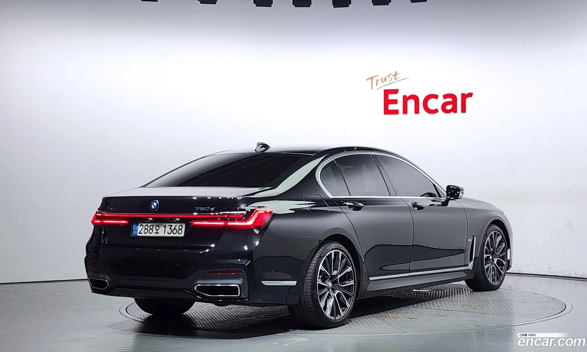 BMW 7 Series G11 730D xDrive M Sports - фотография 8392348