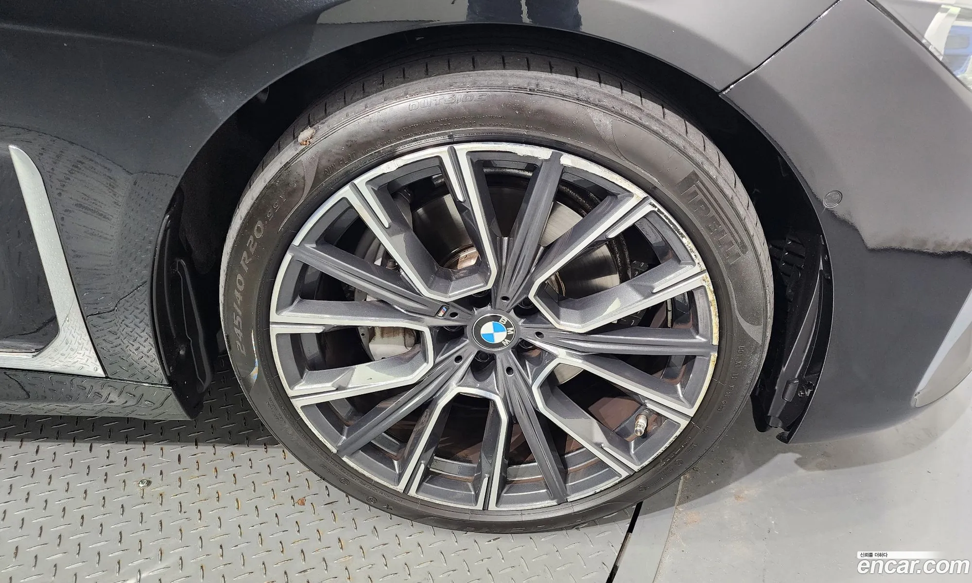BMW 7 Series G11 730D xDrive M Sports - фотография 8392351