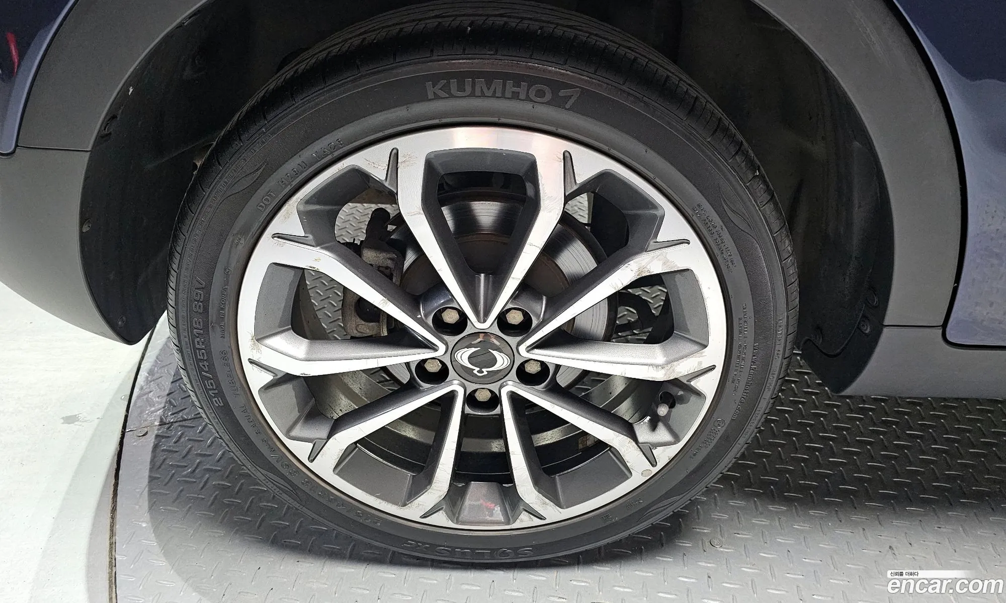 Kg Mobility Ssangyong Tivoli Armor Gear Edition 2Wd - фотография 8103211