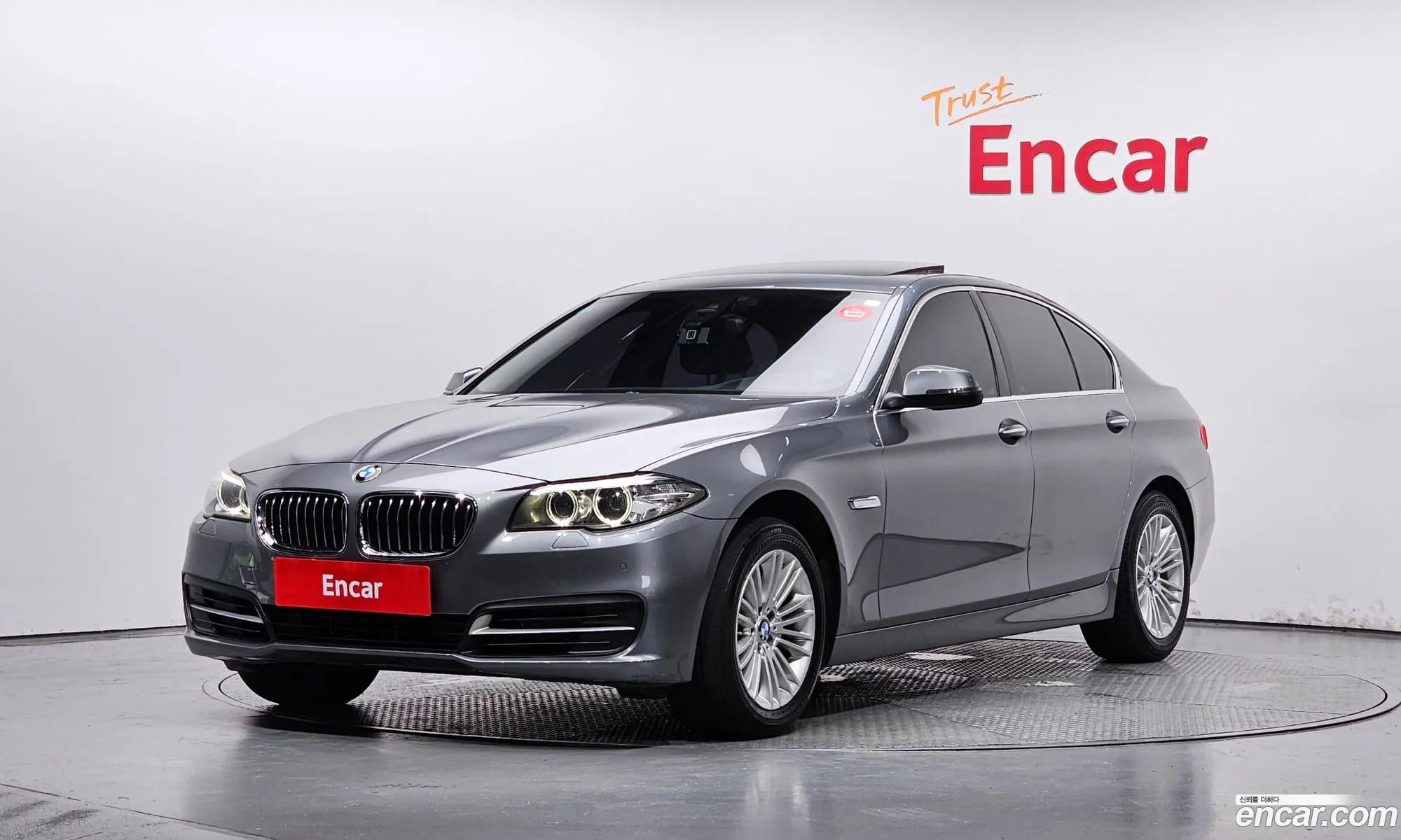 BMW 5 Series F10 520D xDrive - фотография 18542201