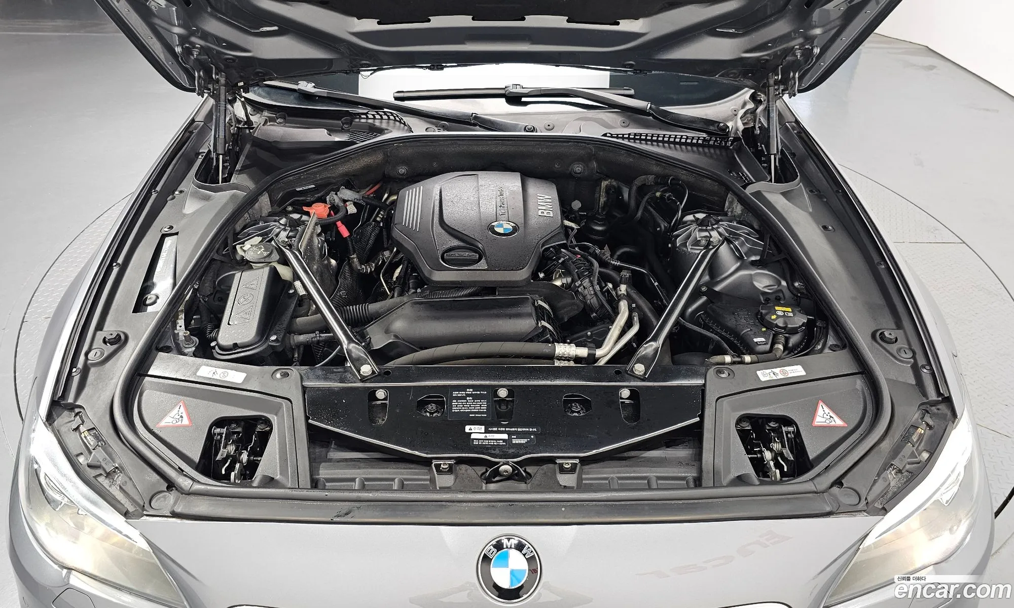 BMW 5 Series F10 520D xDrive - фотография 18542206