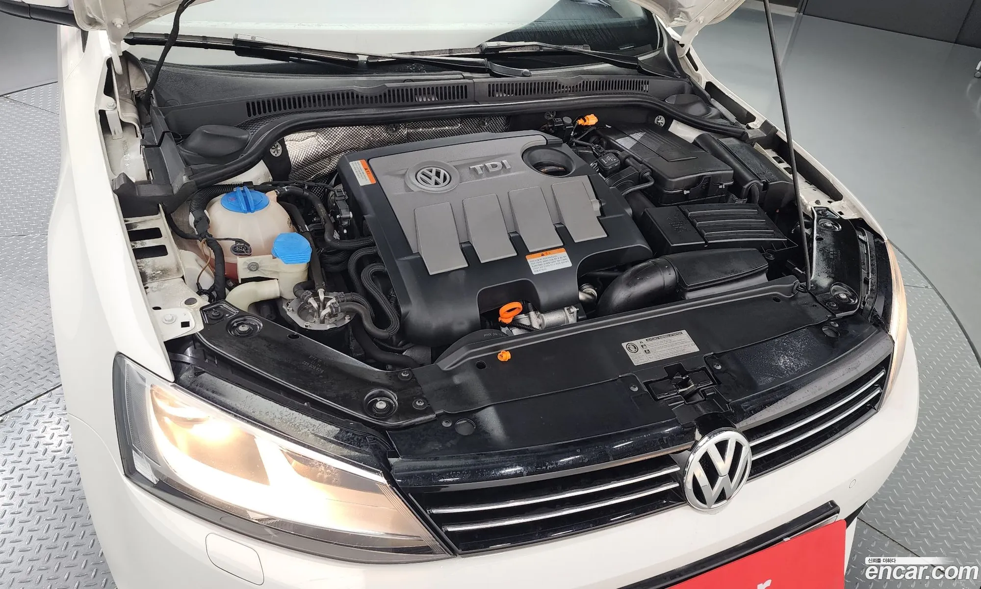 Volkswagen New Jetta 16 Tdi Bluemotion 6Th Generation - фотография 12481202