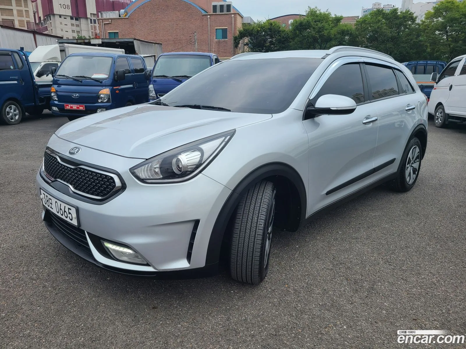 Kia Niro Luxury - фотография 12640768