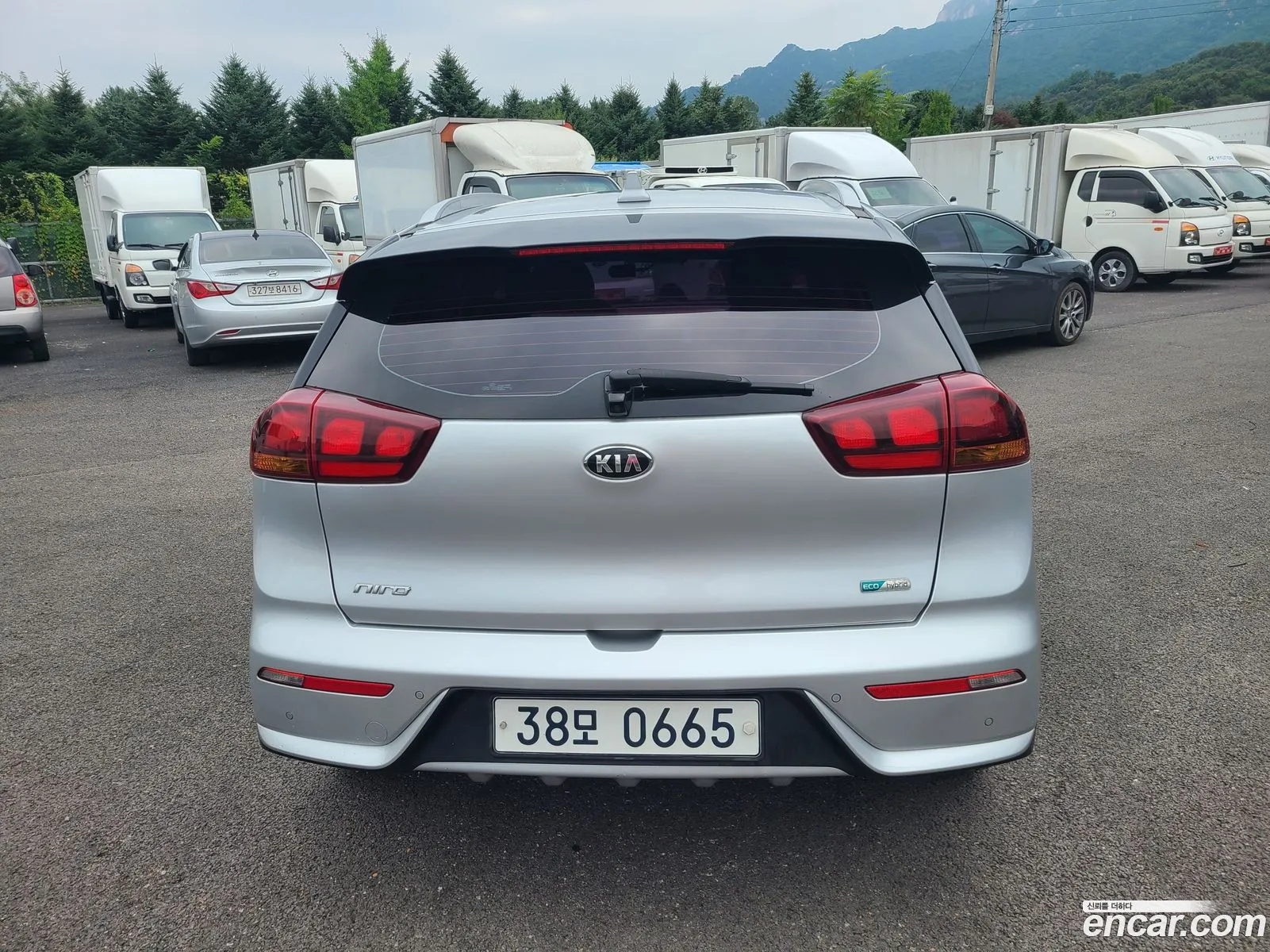 Kia Niro Luxury - фотография 12640771