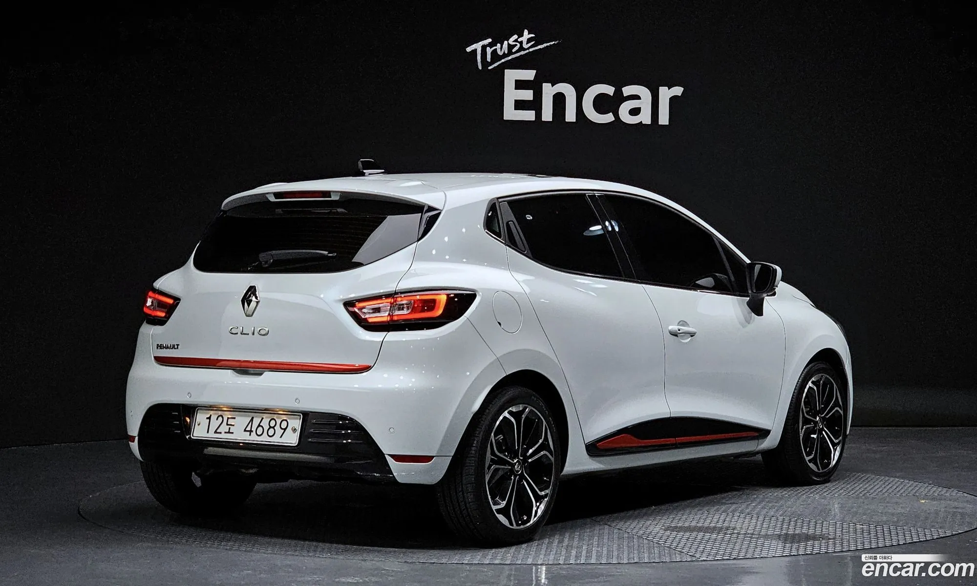 Renault Korea Samsung Clio Intense Panoramic - фотография 7359270