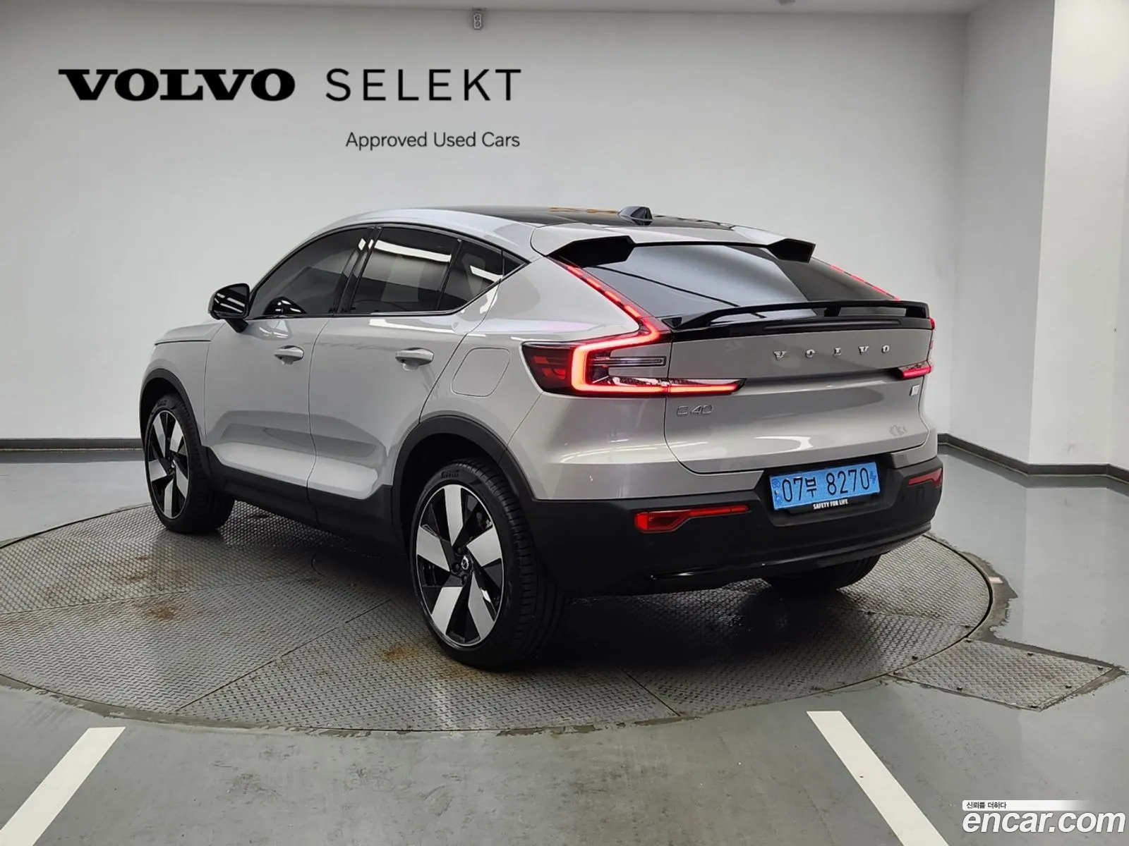 Volvo C40 Recharge Twin Ultimate - фотография 7893451