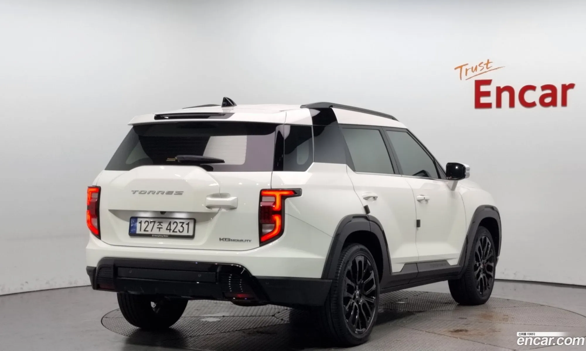 Kg Mobility Ssangyong Torres Gasoline 15 2Wd Black Edition - фотография 7350217