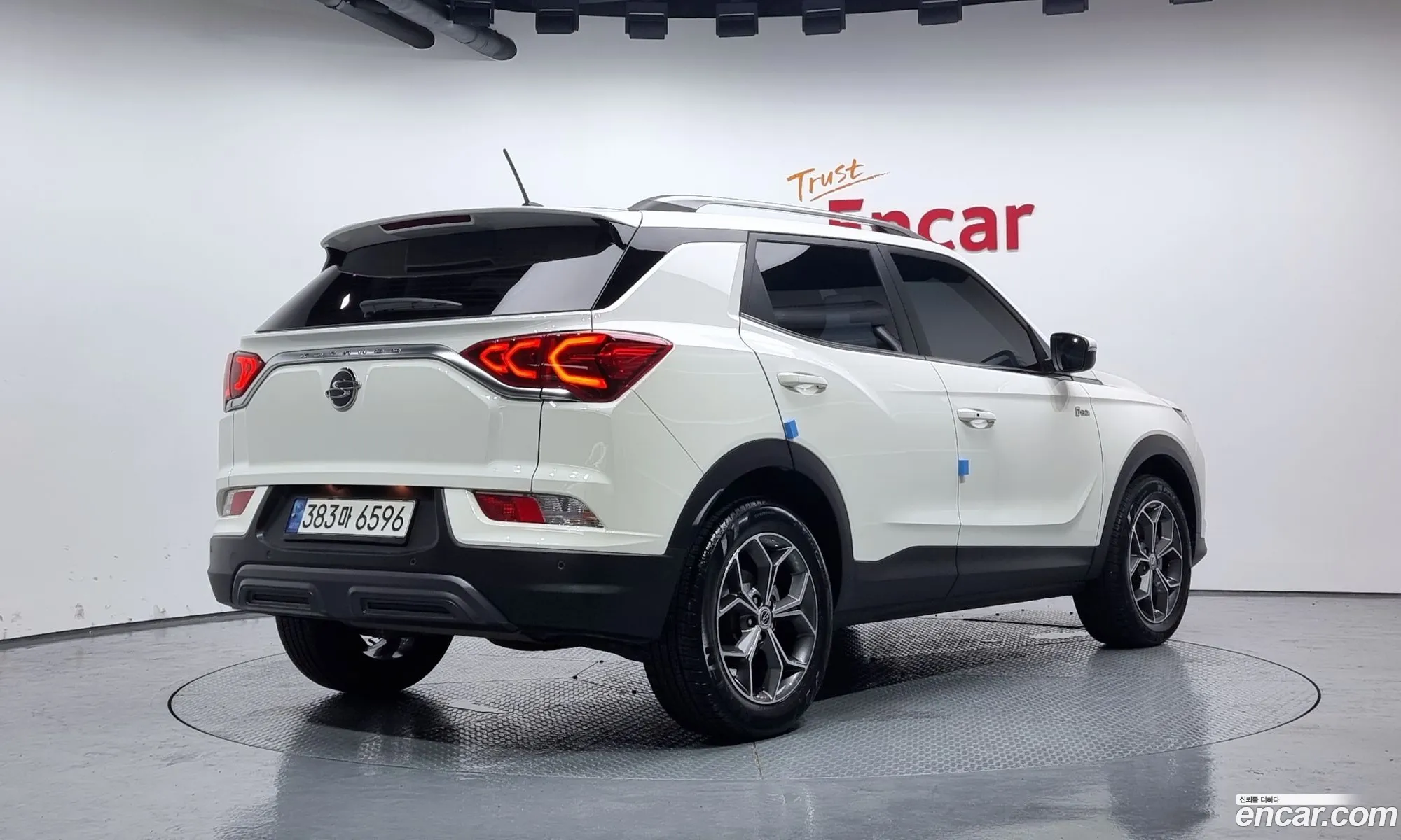 Kg Mobility Ssangyong Beautiful Korando Gasoline 15 2Wd C5 Plus - фотография 7556193