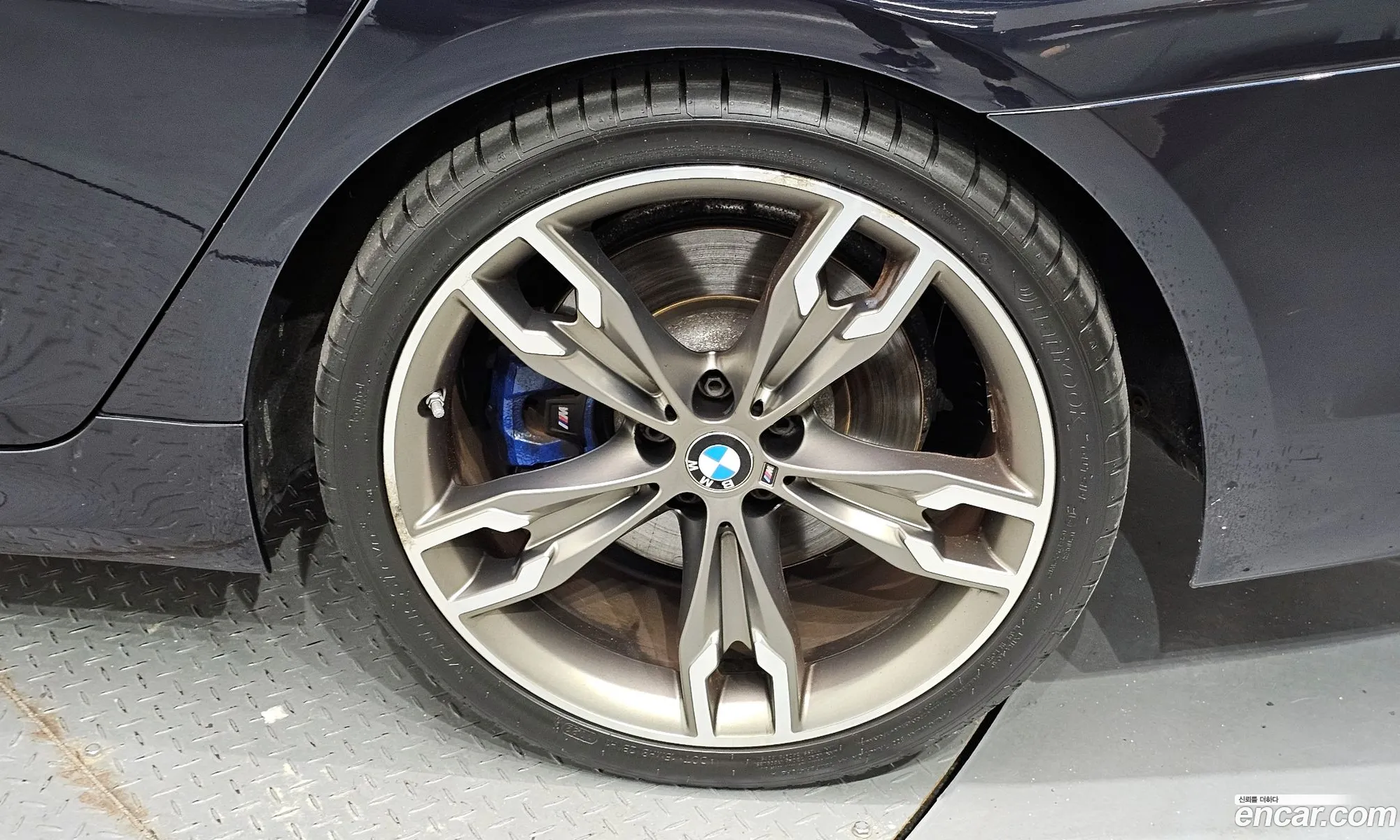 BMW 5 Series G30 M550D xDrive - фотография 7052046