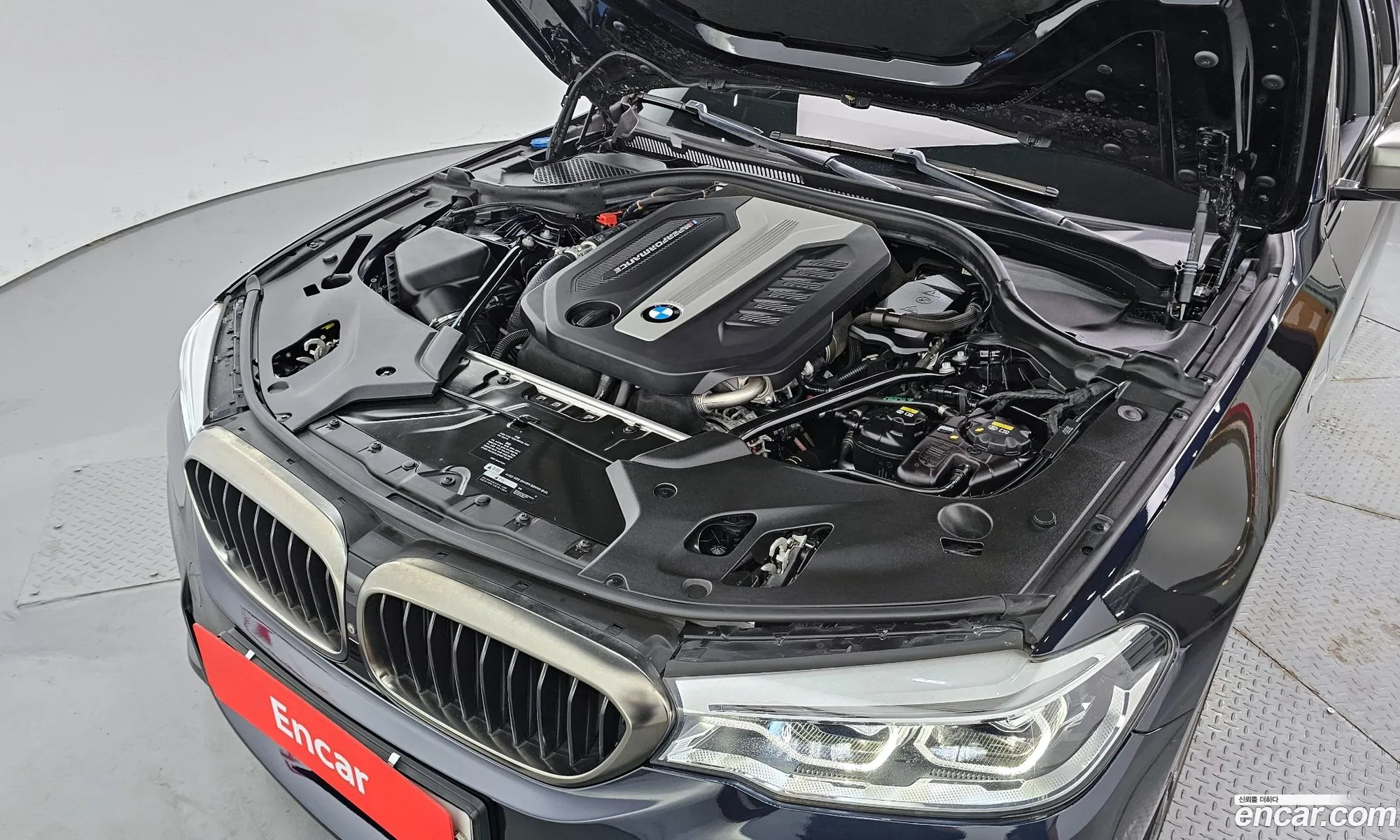 BMW 5 Series G30 M550D xDrive - фотография 7052047