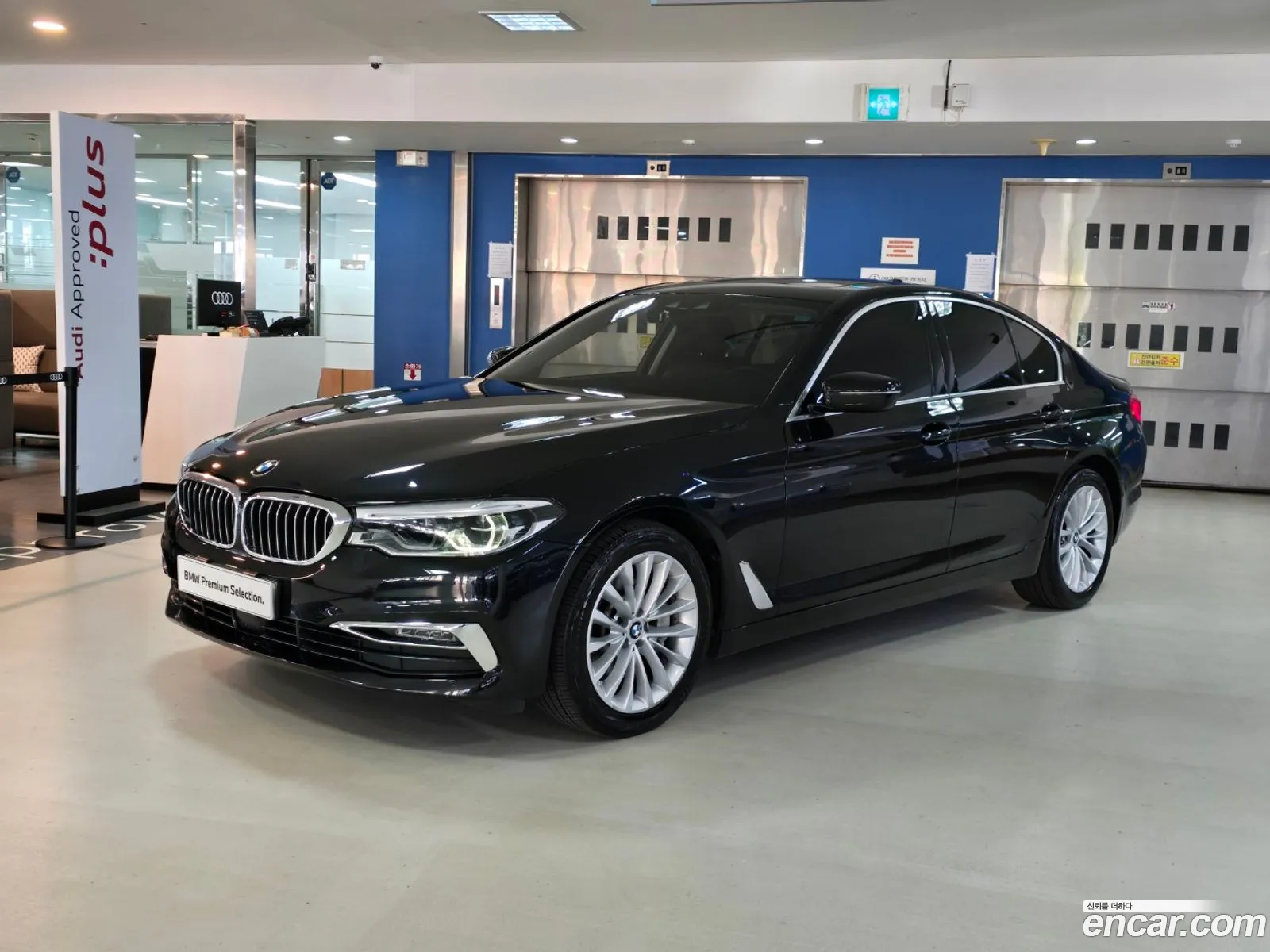 BMW 5 Series G30 530I xDrive Luxury Plus - фотография 7553798