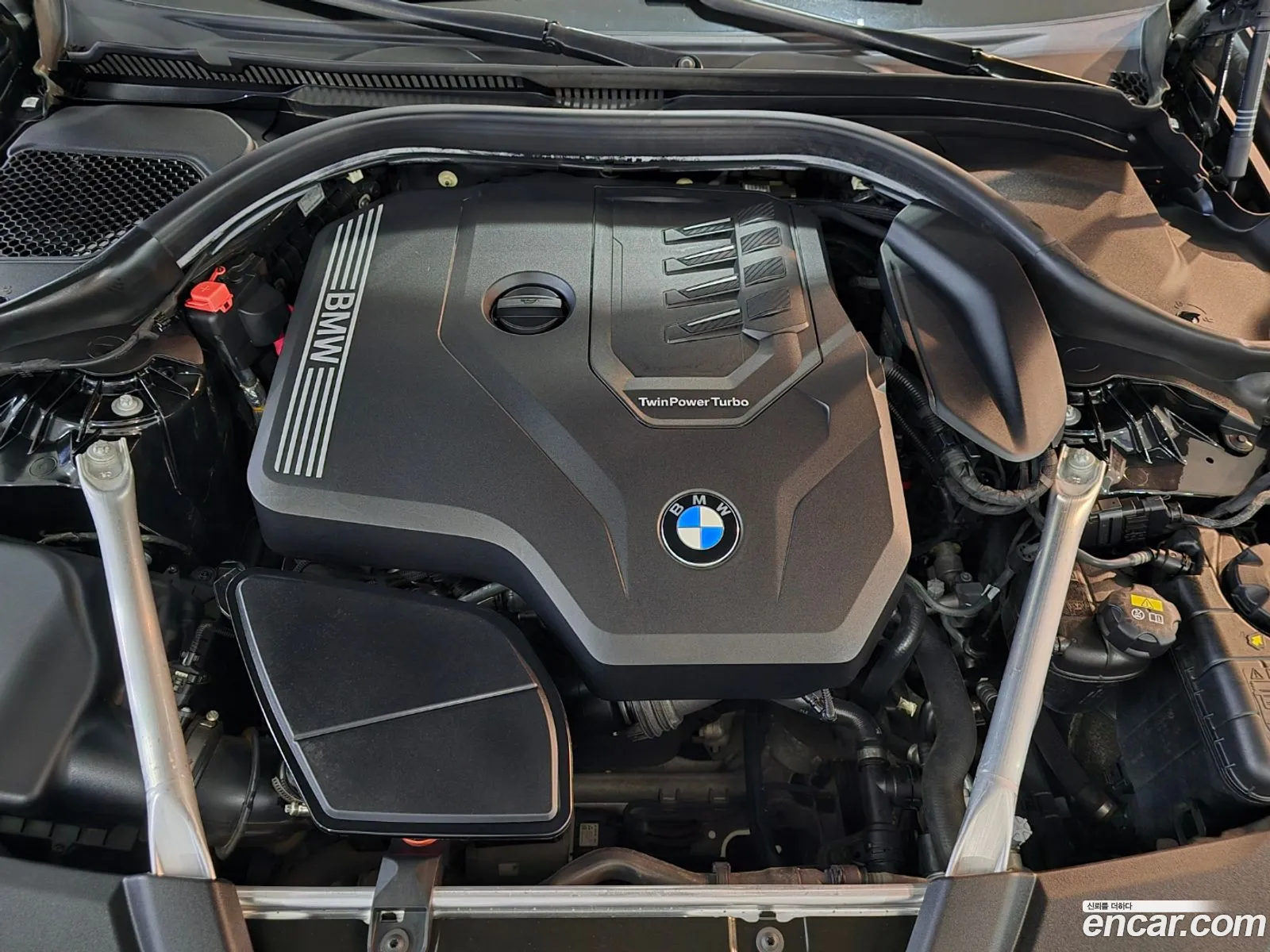 BMW 5 Series G30 530I xDrive Luxury Plus - фотография 7553803