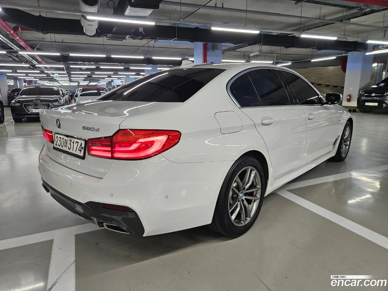 BMW 5 Series G30 520D xDrive M Sport Plus - фотография 5512103