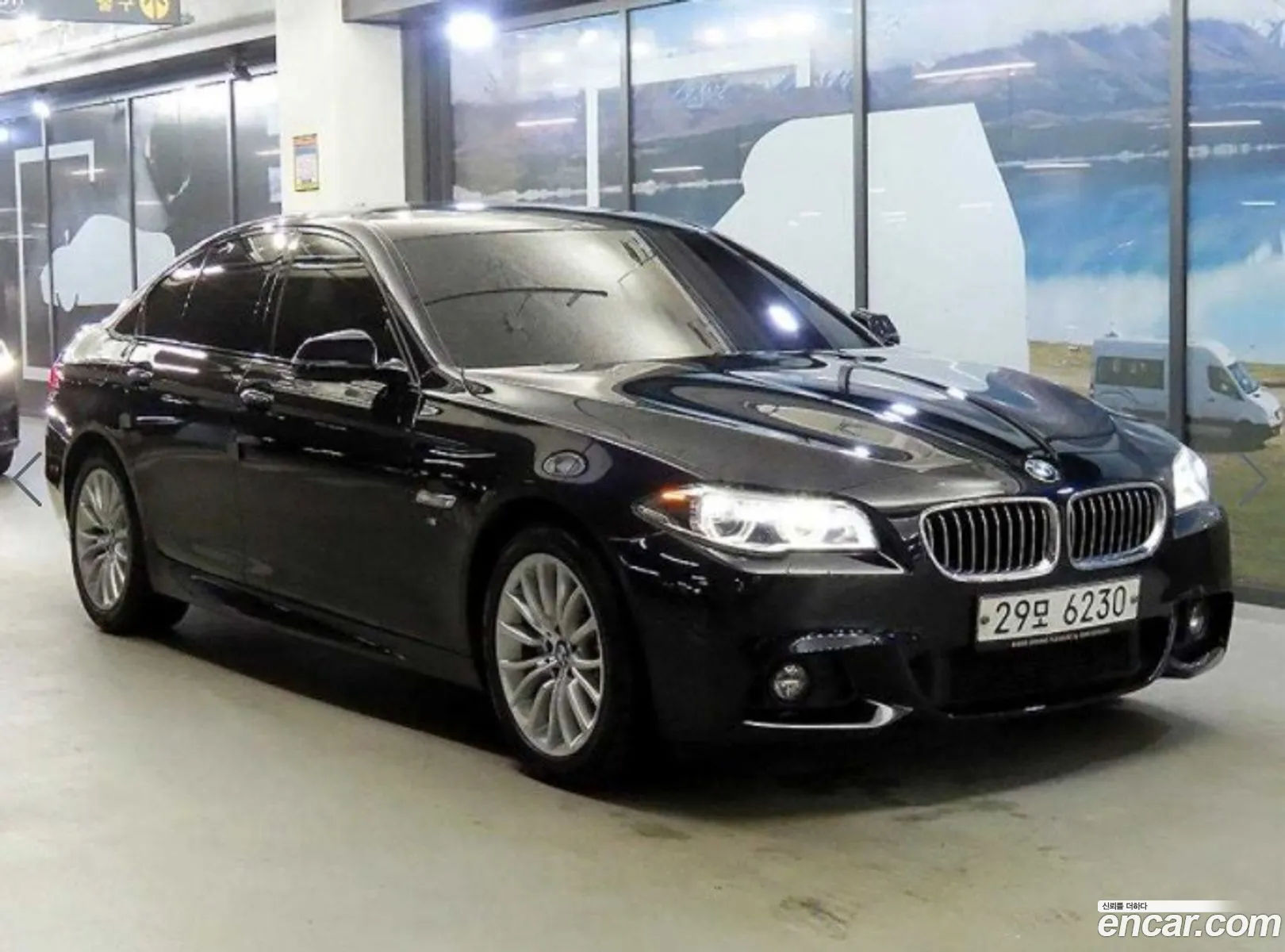 BMW 5 Series F10 520D M Aerodynamics - фотография 7931053