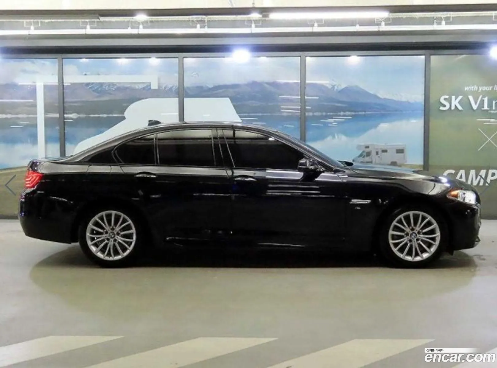 BMW 5 Series F10 520D M Aerodynamics - фотография 7931055
