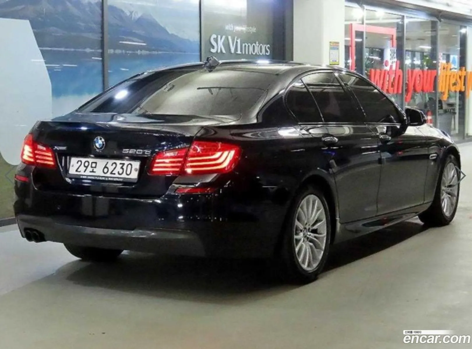 BMW 5 Series F10 520D M Aerodynamics - фотография 7931056