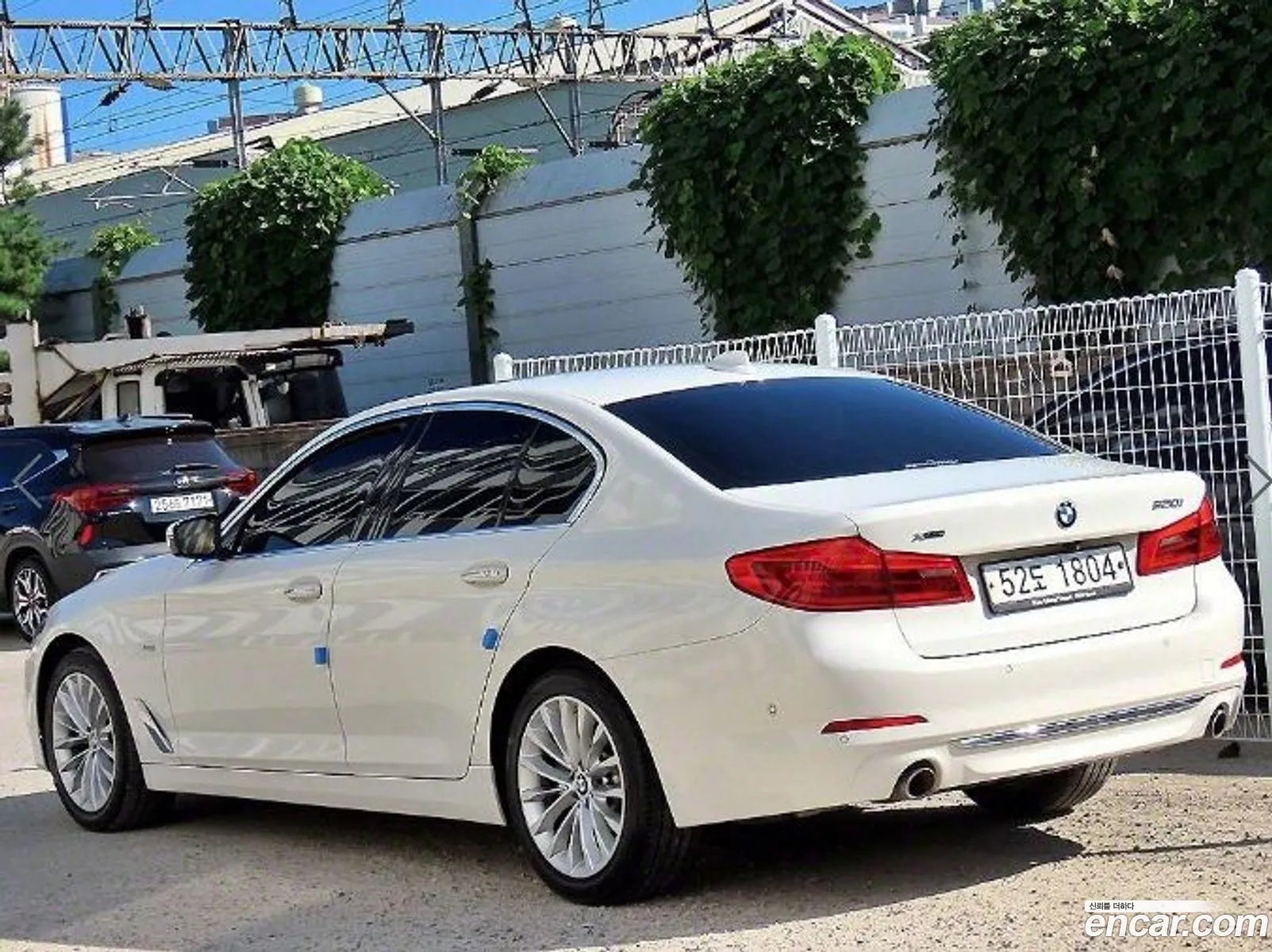 BMW 5 Series G30 530I xDrive Luxury Plus - фотография 18441212