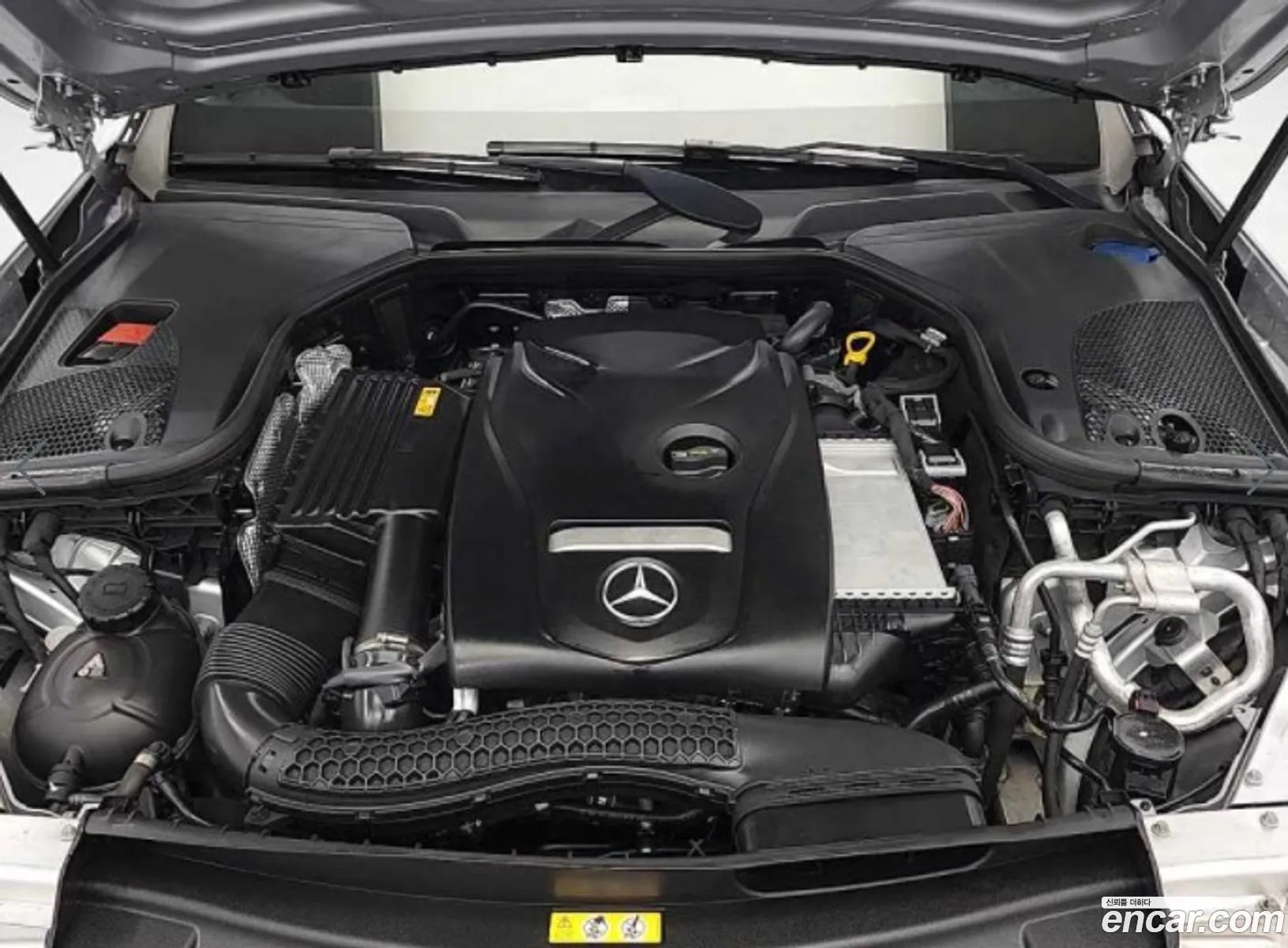 Mercedes E-Class W213 E300 4Matic Avant Garde - фотография 19778902