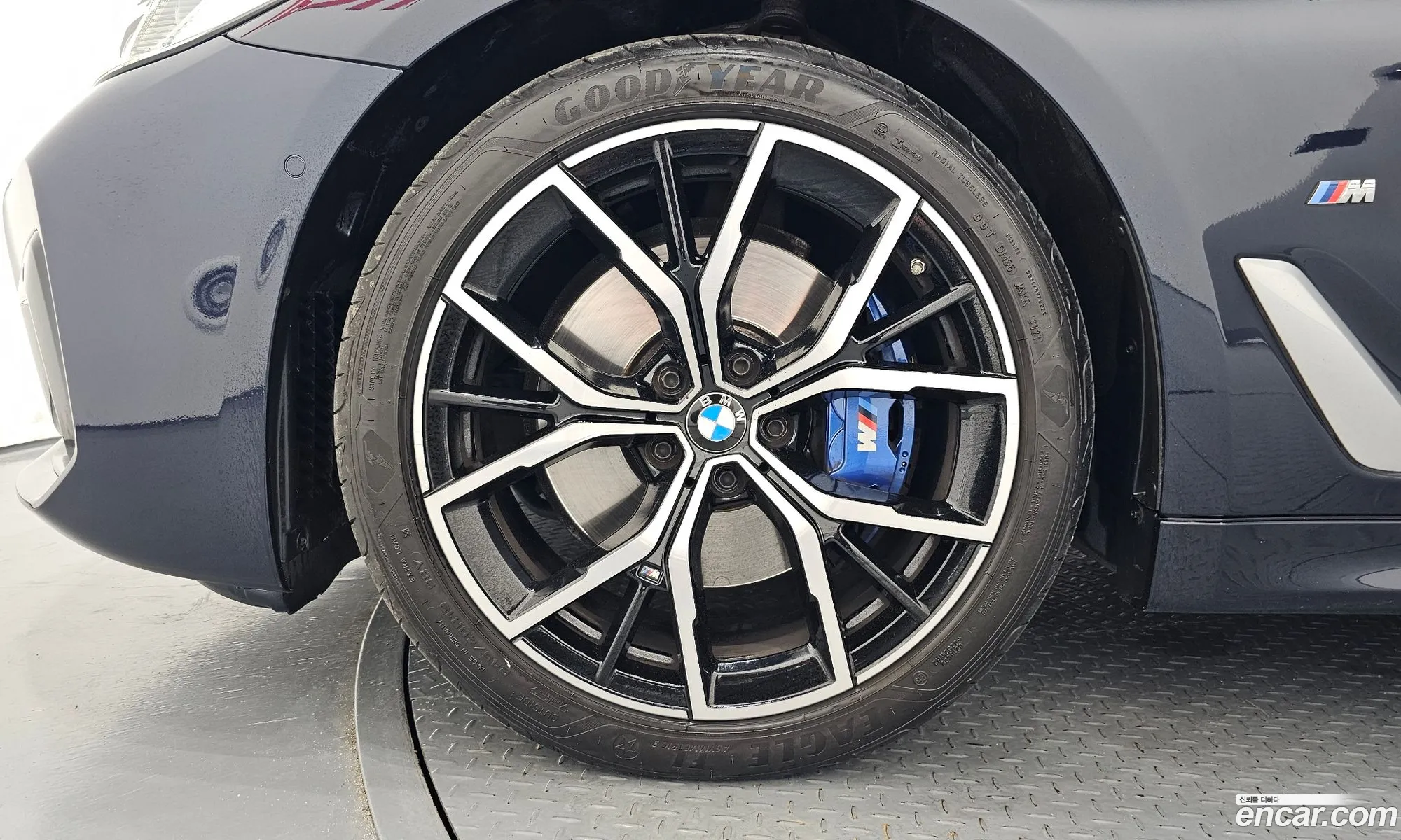 BMW 5 Series G30 530I M Sports - фотография 18578966