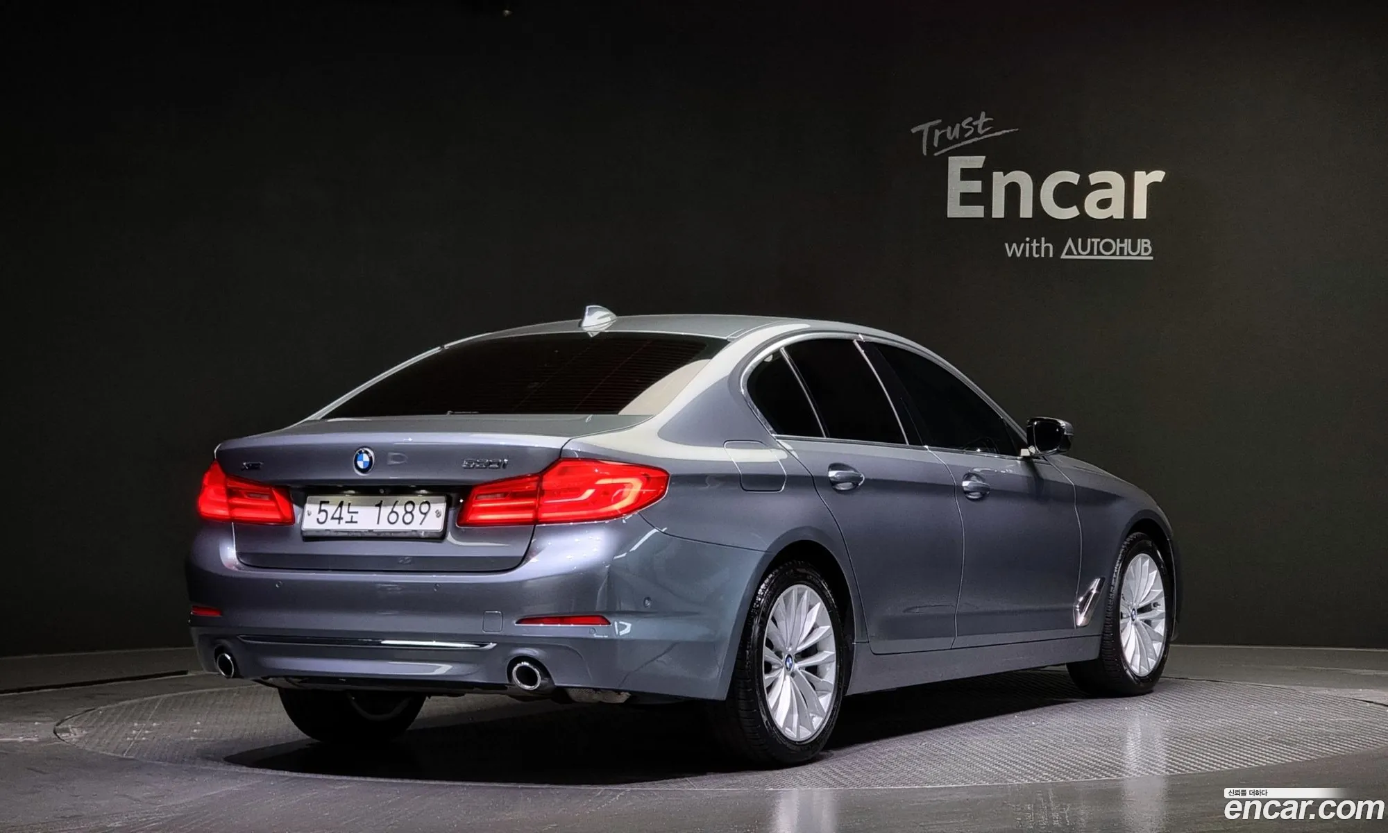 BMW 5 Series G30 530I xDrive Luxury Plus - фотография 5658641