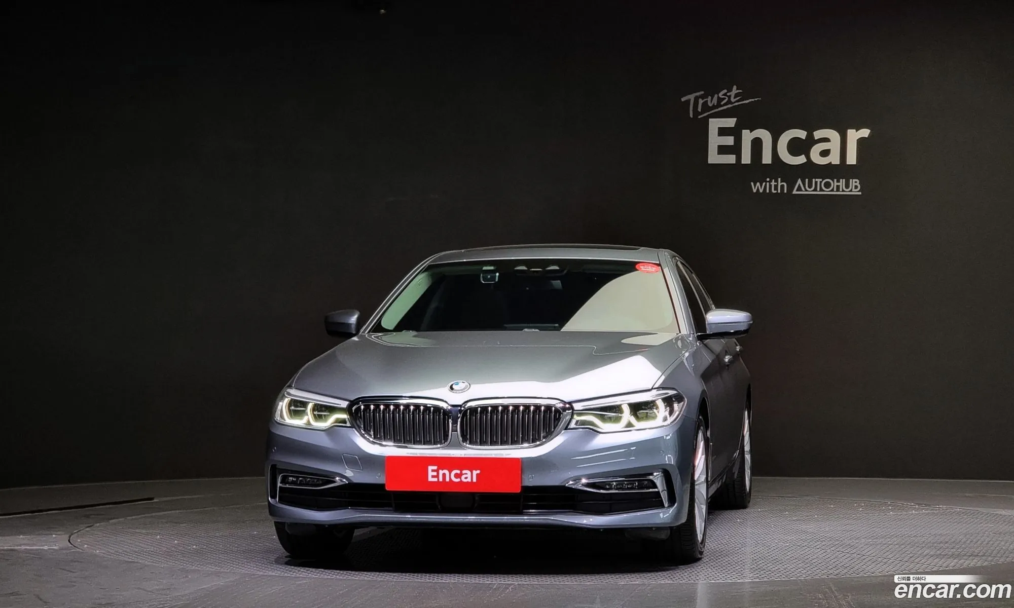 BMW 5 Series G30 530I xDrive Luxury Plus - фотография 5658642