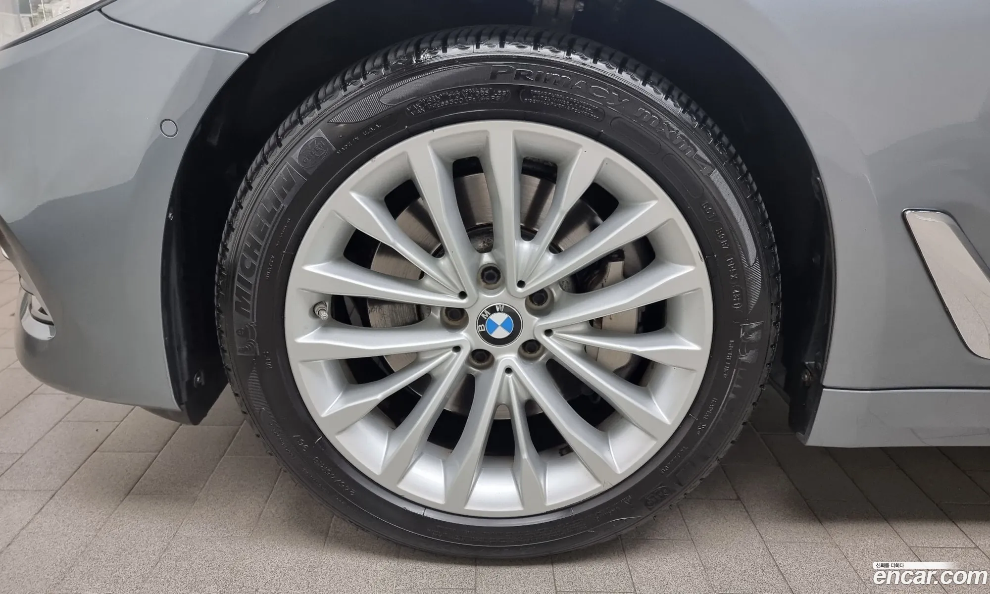 BMW 5 Series G30 530I xDrive Luxury Plus - фотография 5658644