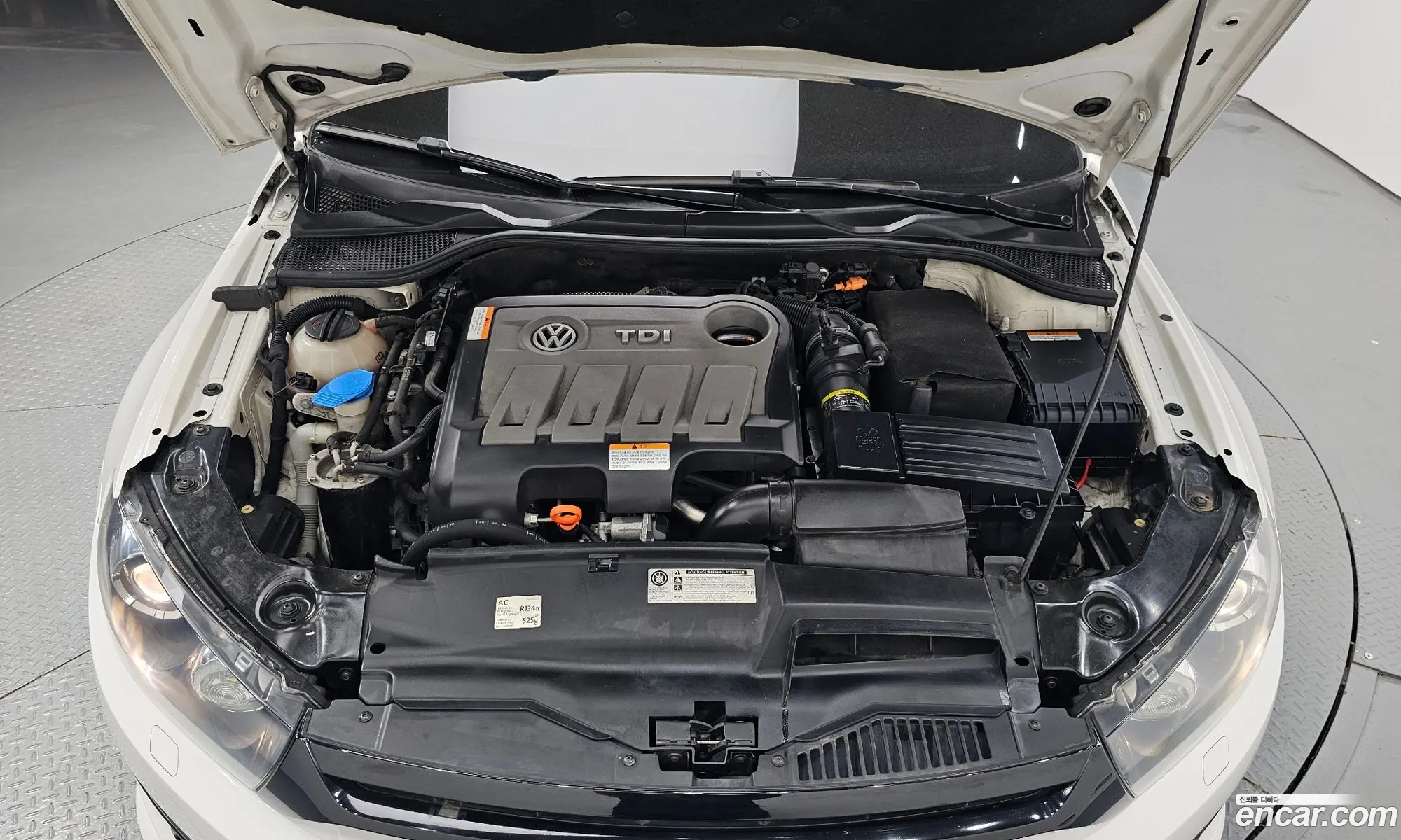 Volkswagen Scirocco 20 Tdi R-Line - фотография 8483188