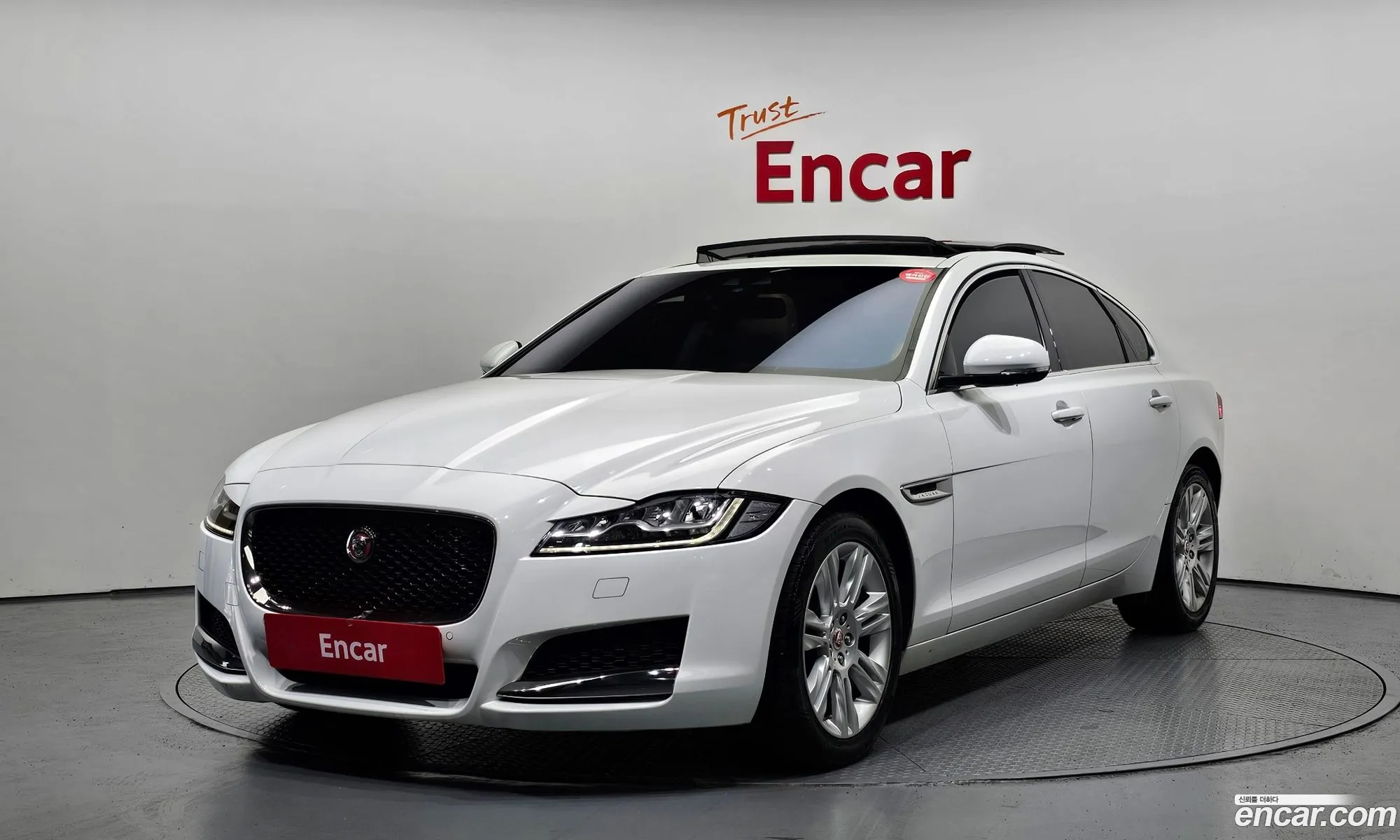 Jaguar Xf X260 30D Portfolio - фотография 3938839