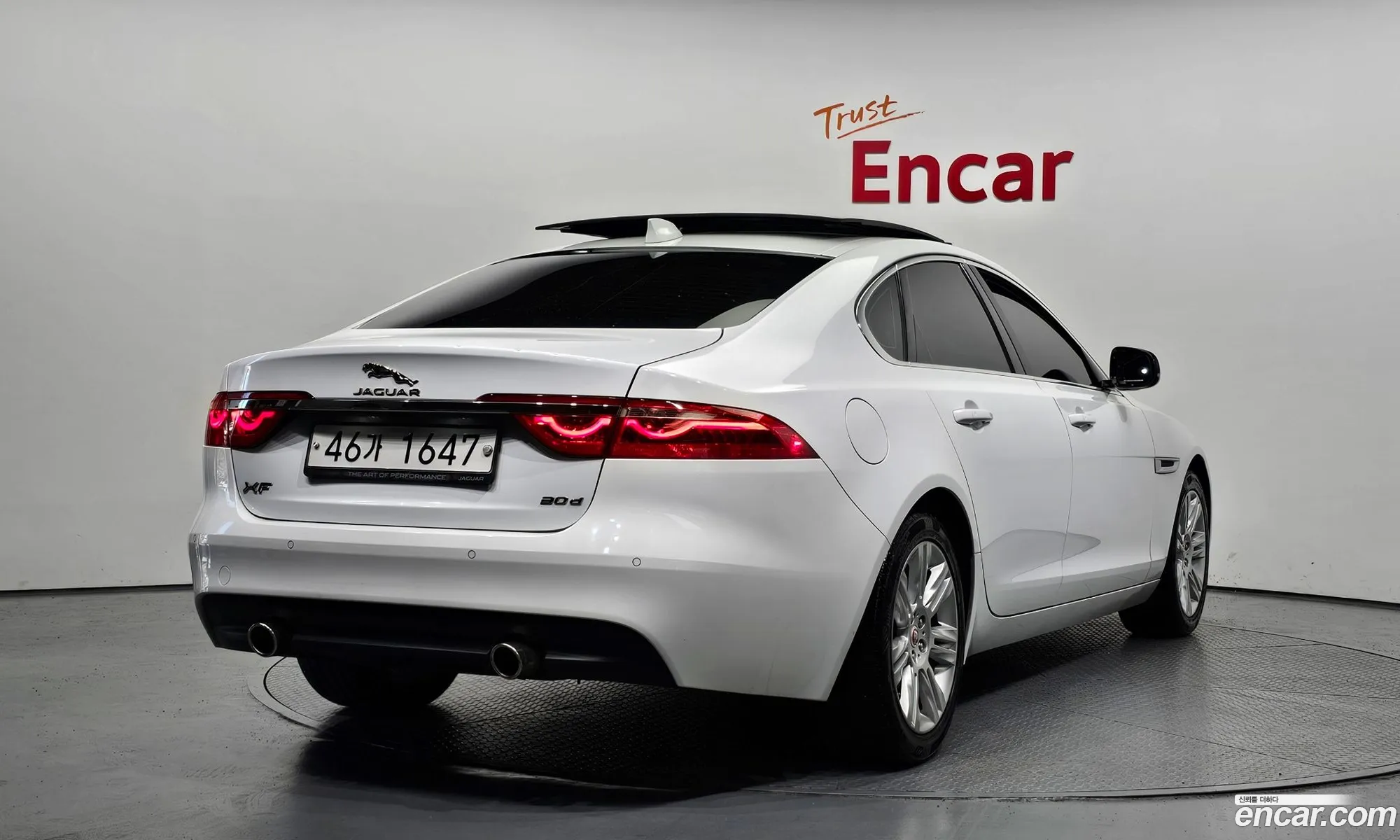 Jaguar Xf X260 30D Portfolio - фотография 3938840