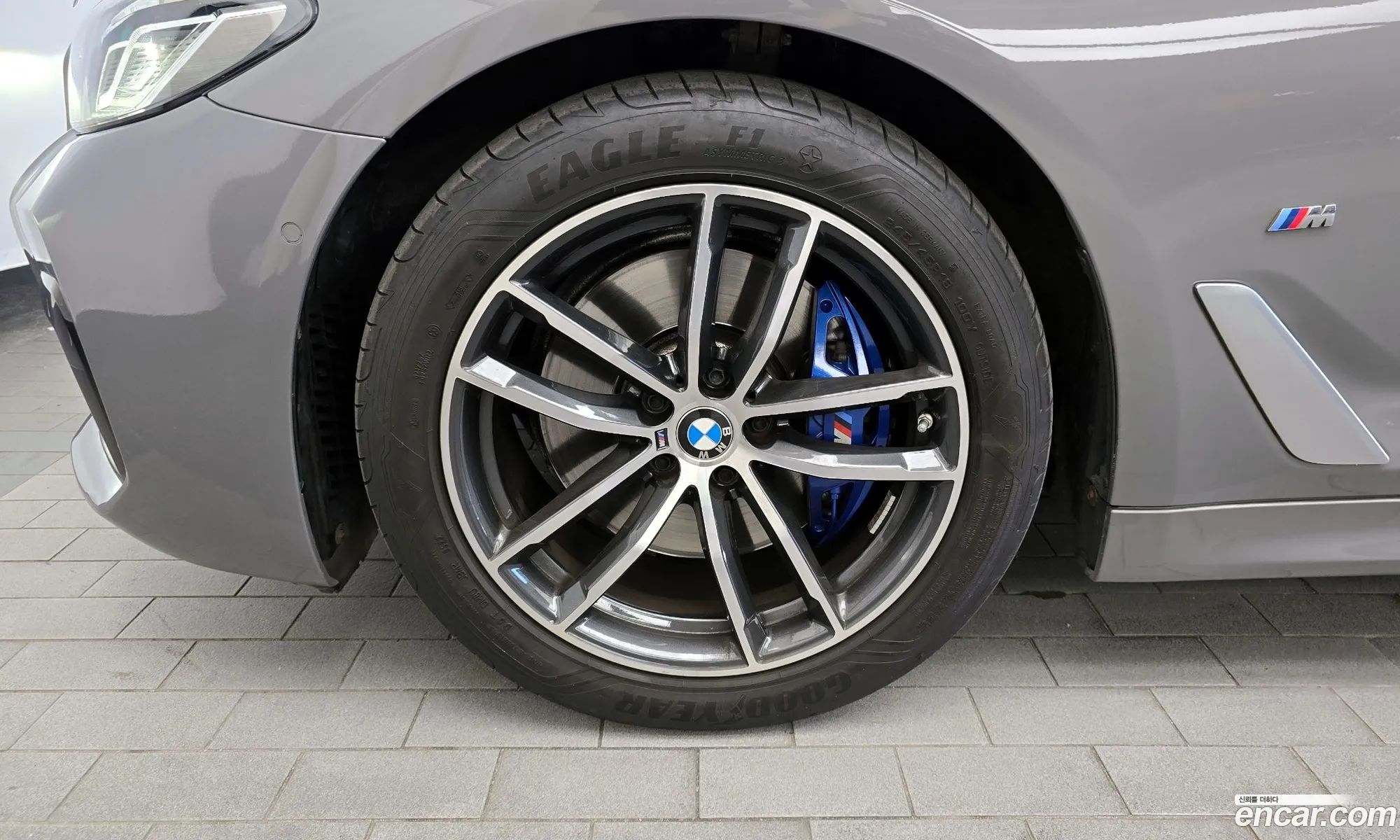BMW 5 Series G30 520I M Sports - фотография 7364479