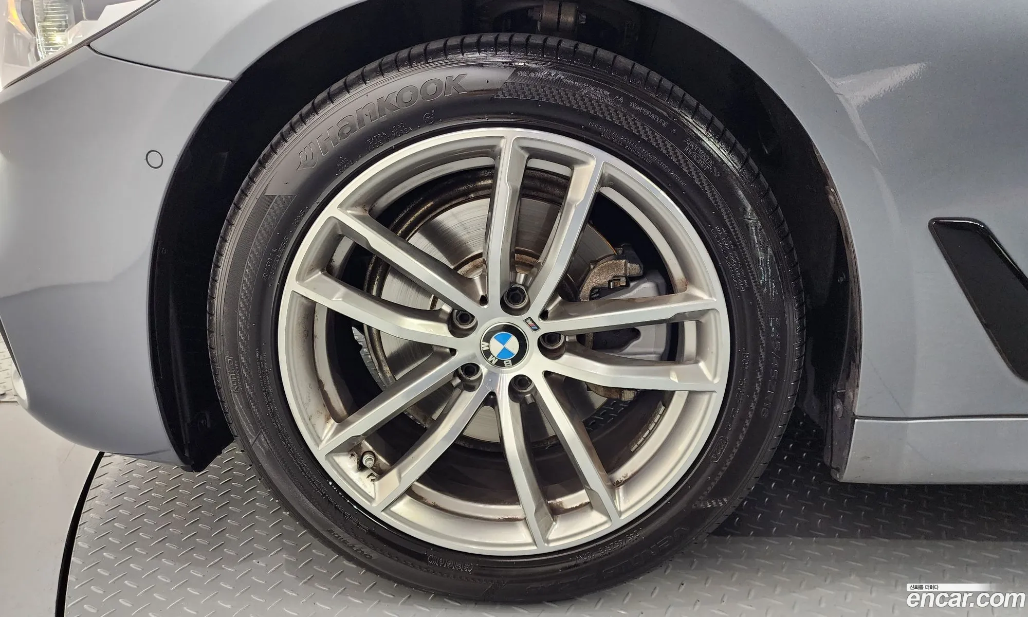 BMW 5 Series G30 520D xDrive M Sport Plus - фотография 8858955