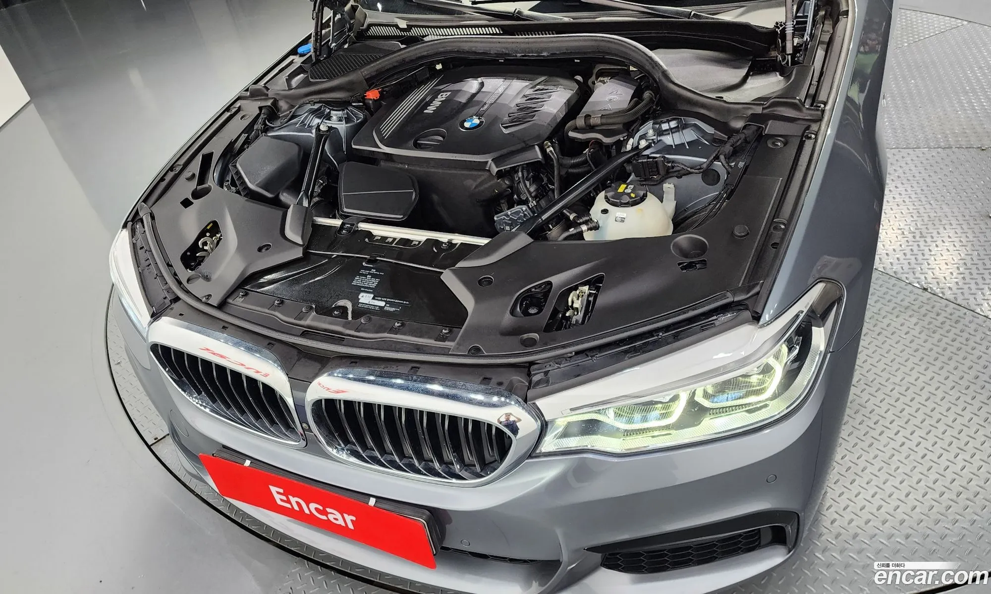 BMW 5 Series G30 520D xDrive M Sport Plus - фотография 8858956