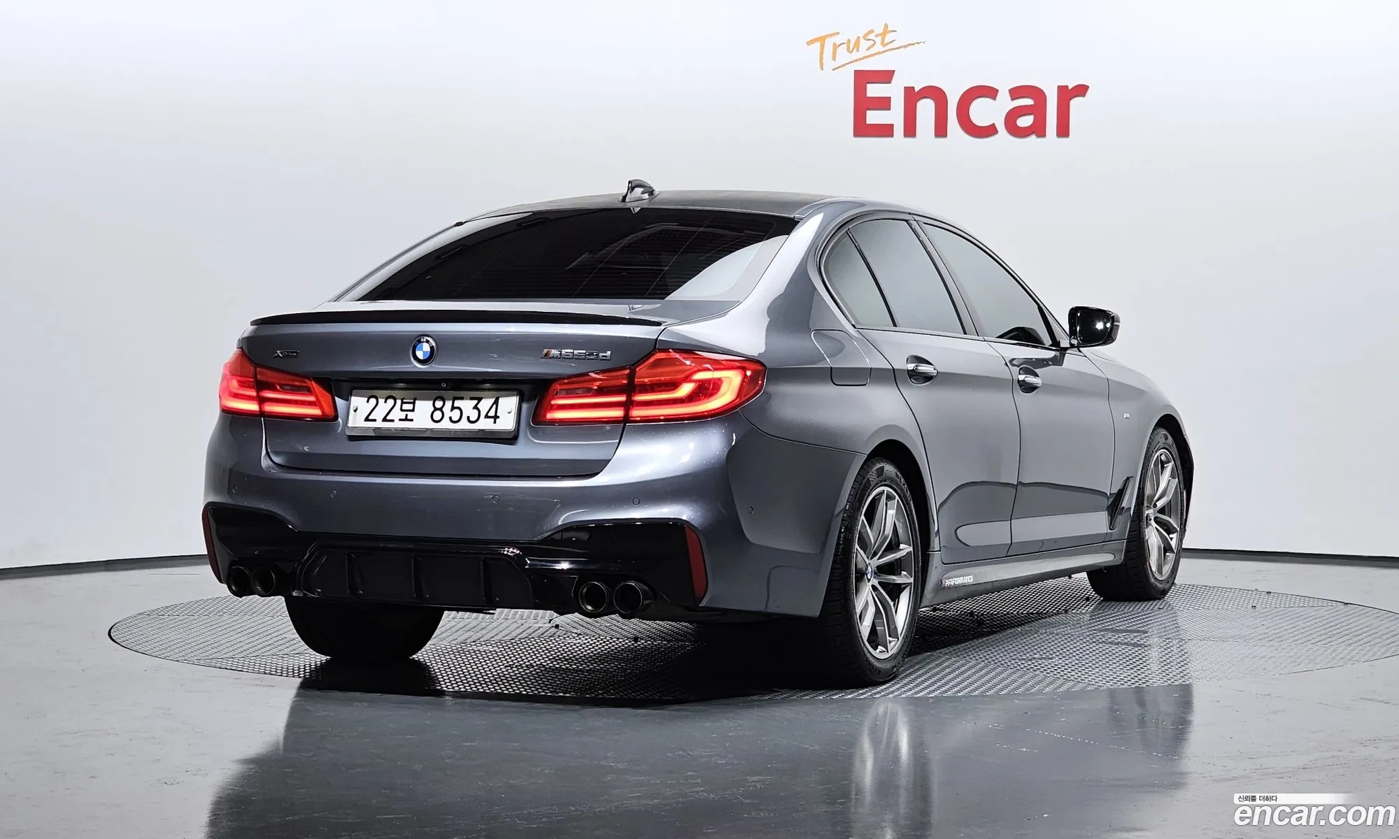 BMW 5 Series G30 520D xDrive M Sport Plus - фотография 4824614